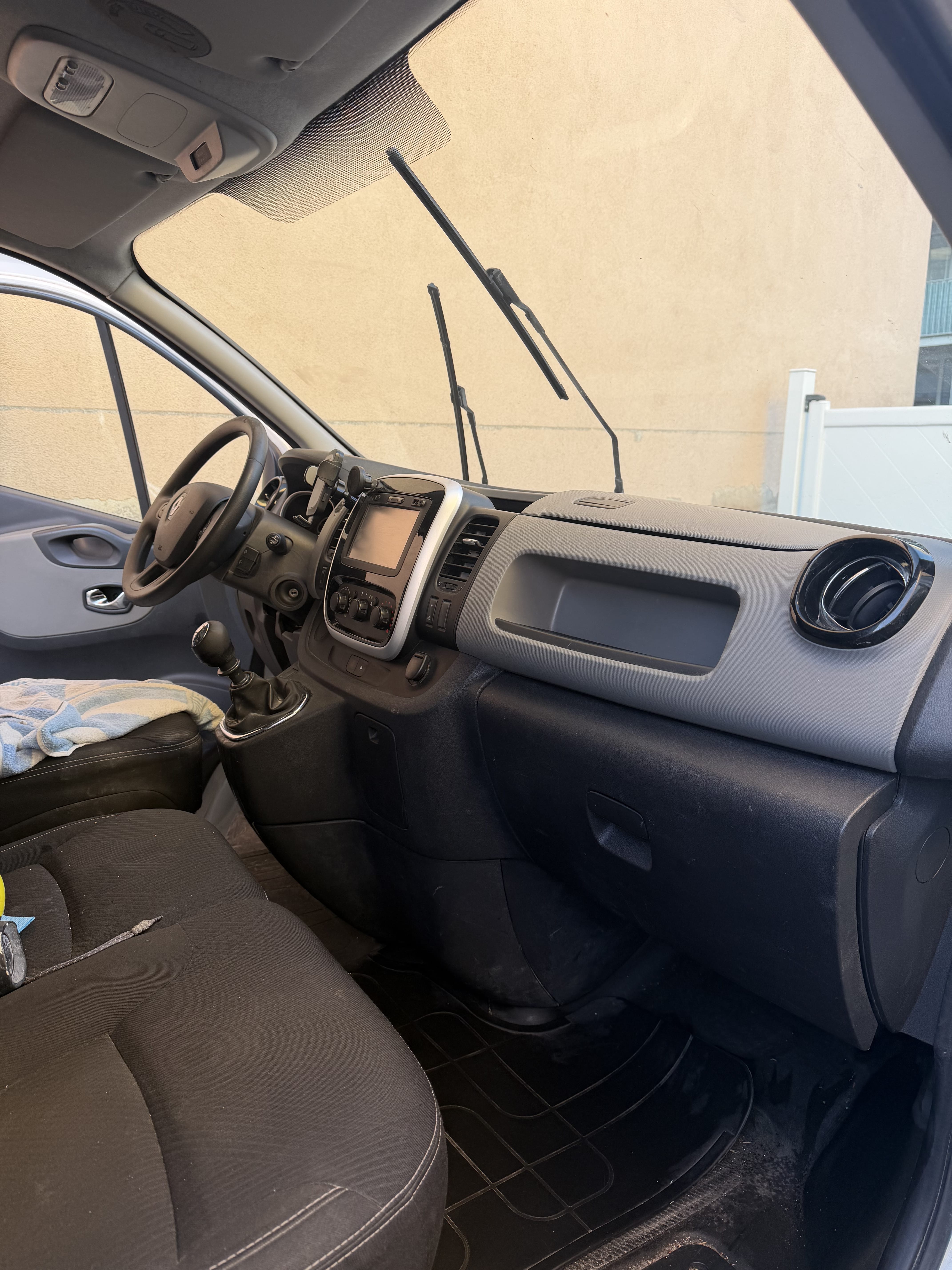 Renault Trafic avec Attelage