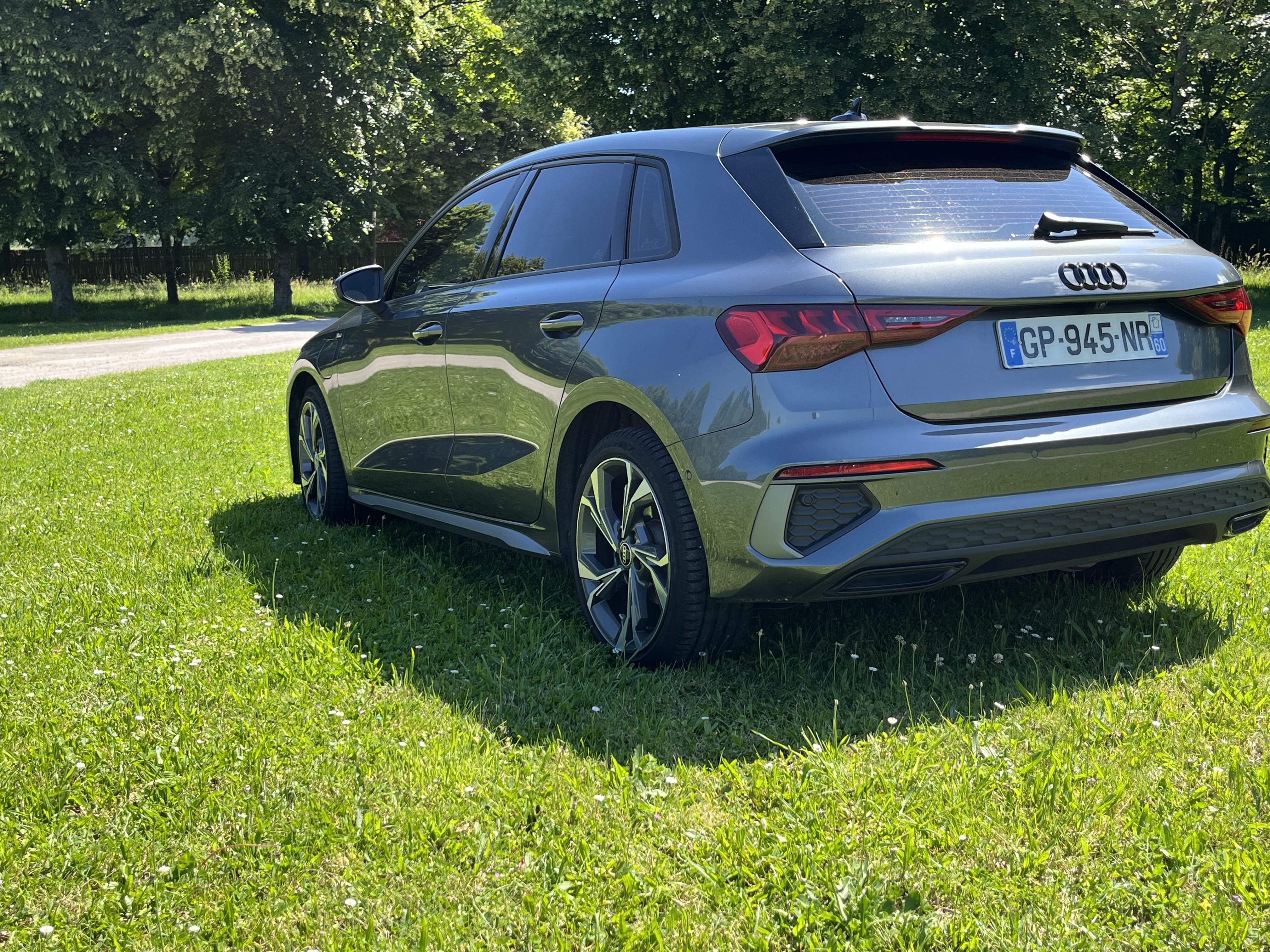 Audi A3 Sportback 40 tfsi avec Régulateur de vitesse