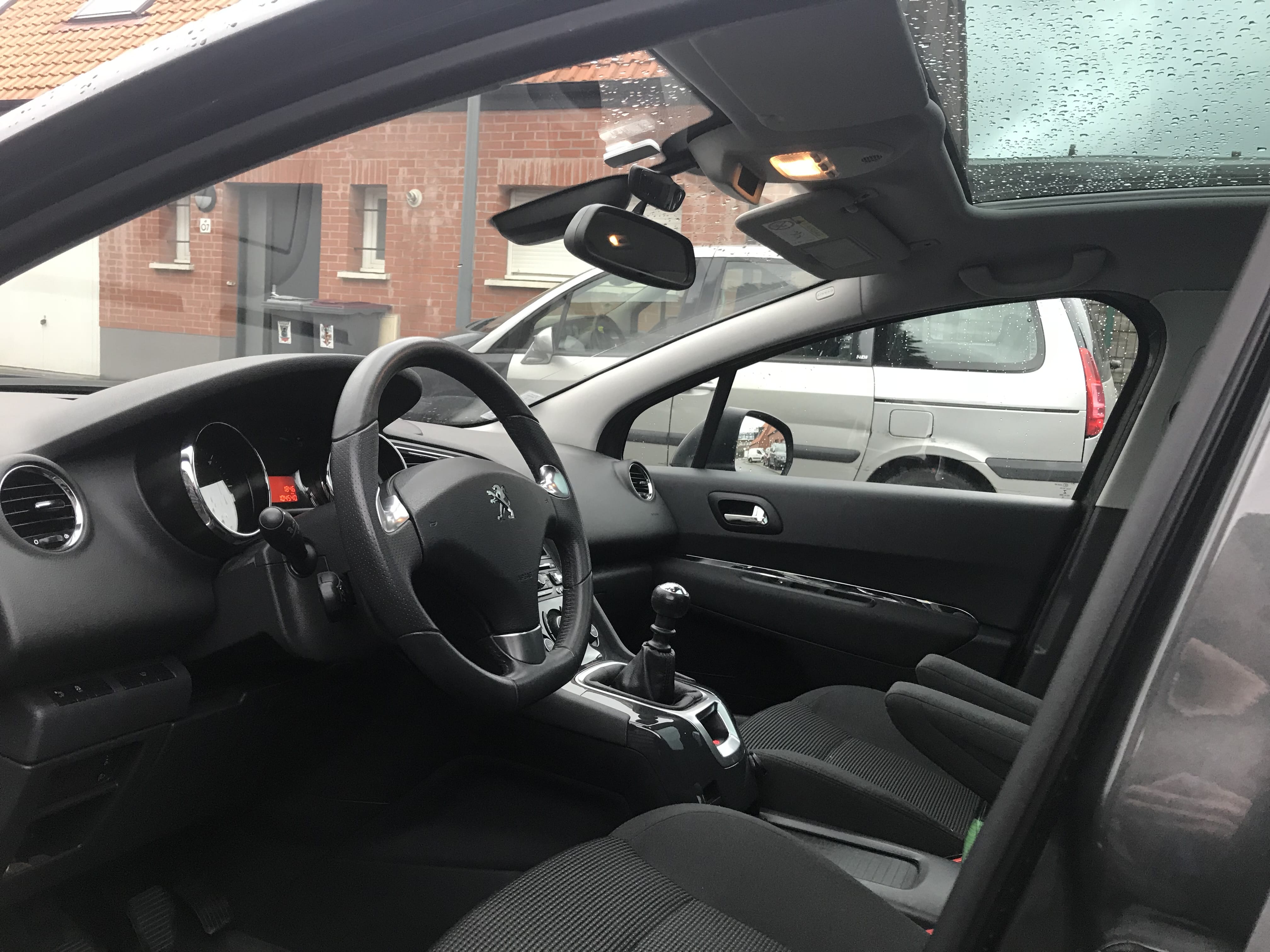 Peugeot 5008 avec Régulateur de vitesse