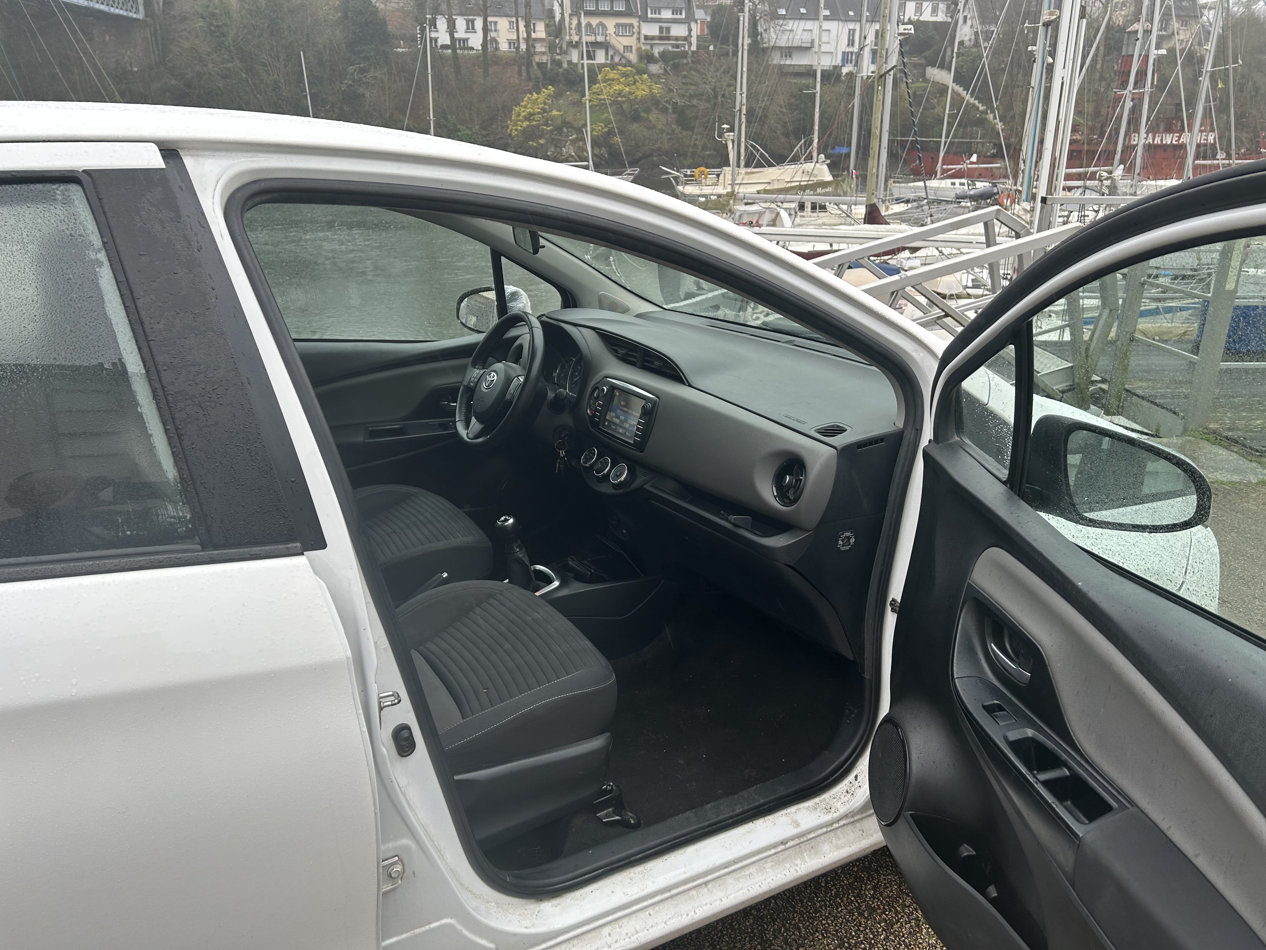 Toyota Yaris 5-Door L