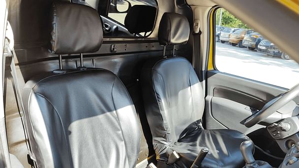 Renault Kangoo Fourgon avec diable, girafon et attelage (1.5 DCI 75ch)