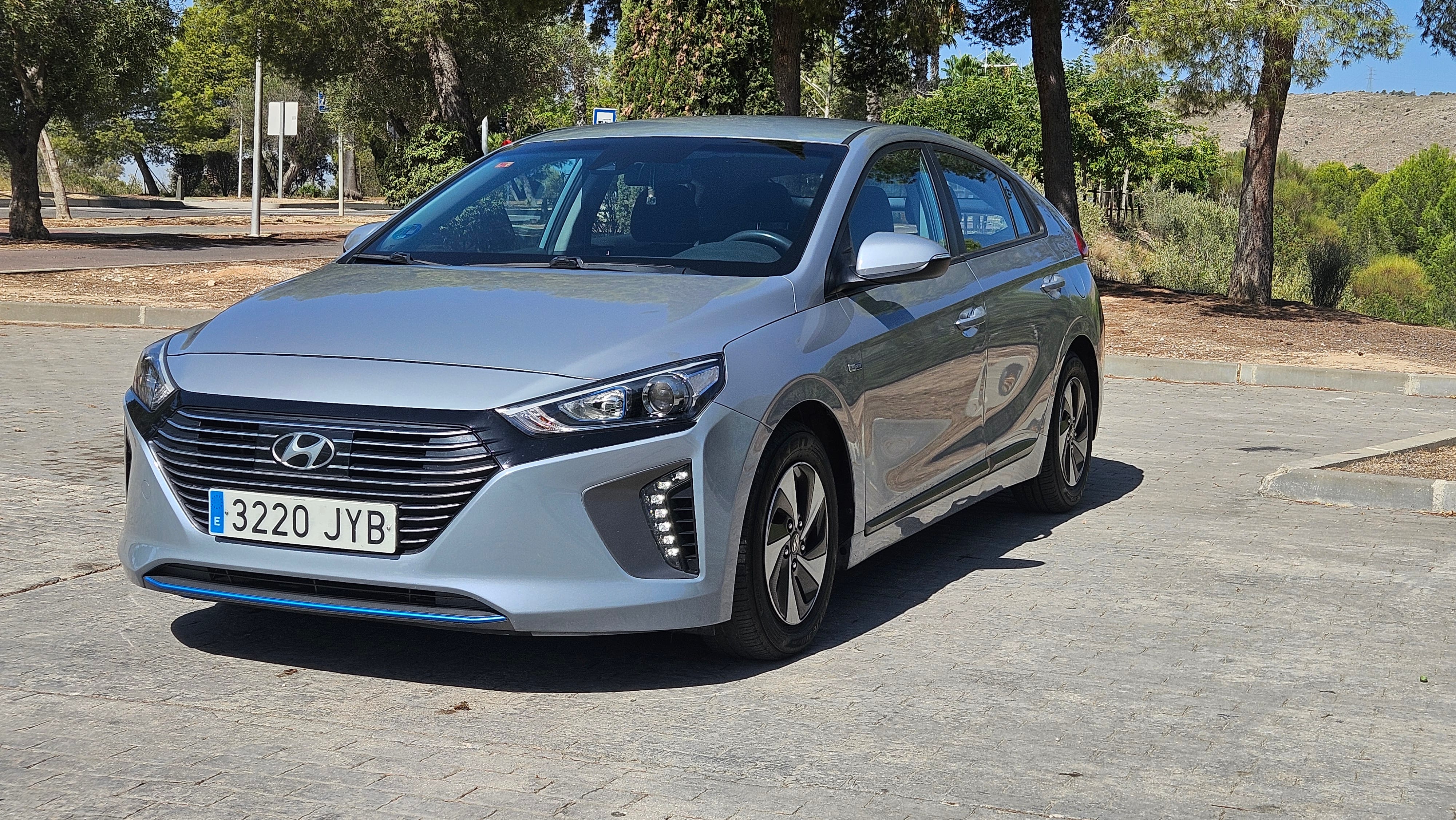 Hyundai Ioniq, 2017, Gasolina 95 / Eléctrico (híbrido), Automático