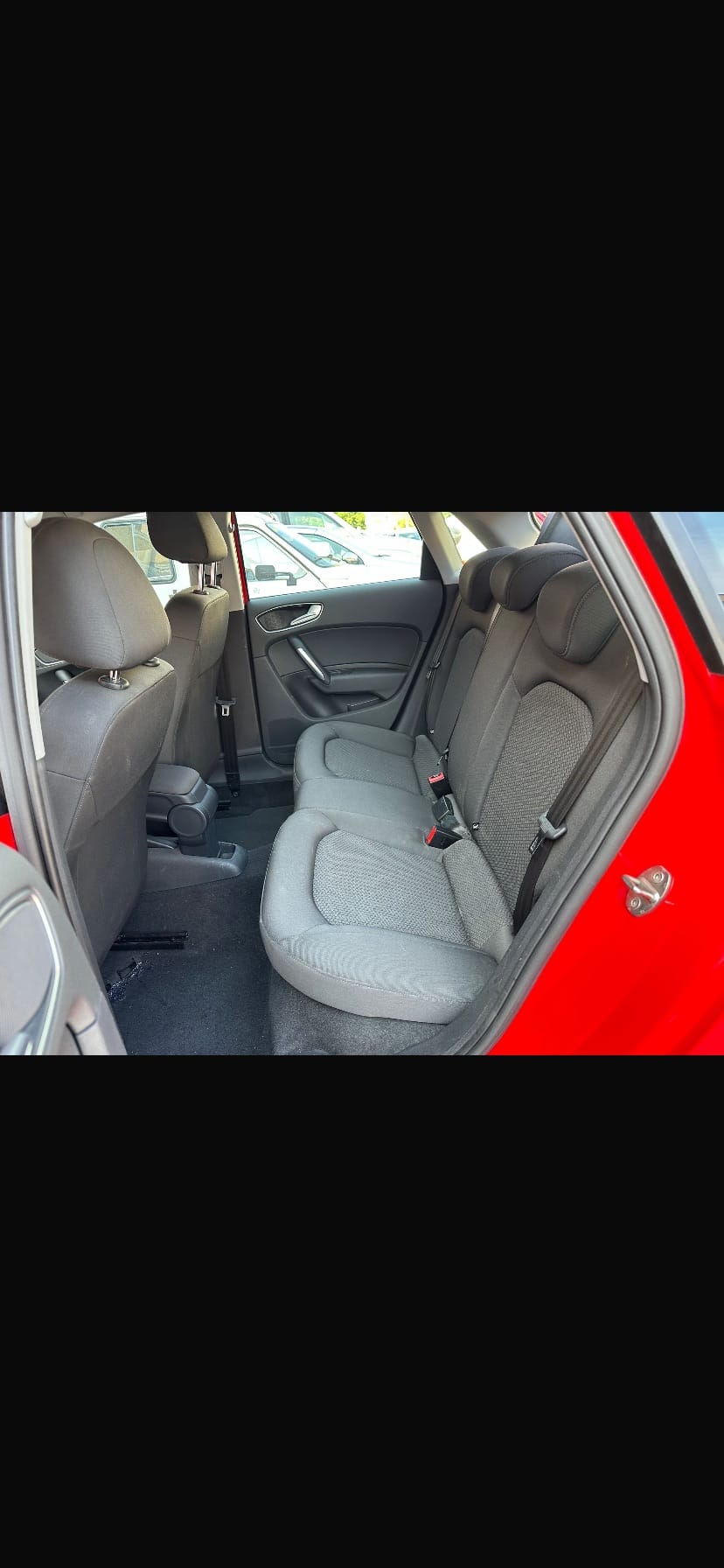 Audi A1 Sportback 1.0 - gasolina 95cv med Babysete