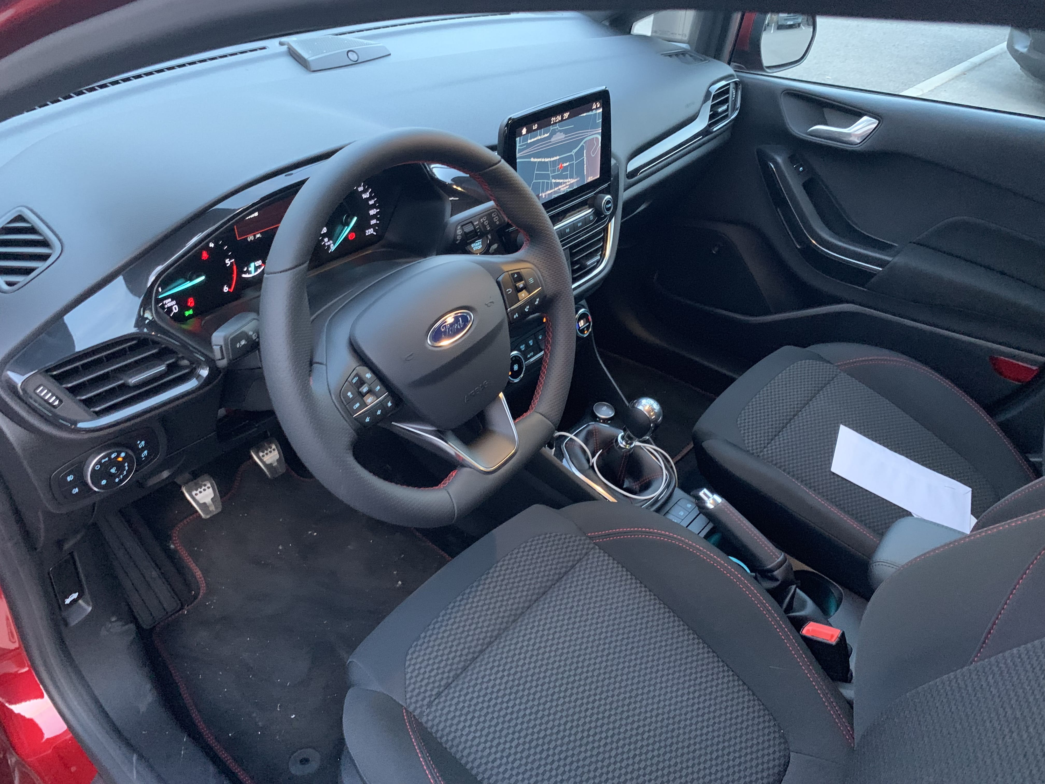 Ford Fiesta 1,5 tdci st line 85cv avec Siège bébé