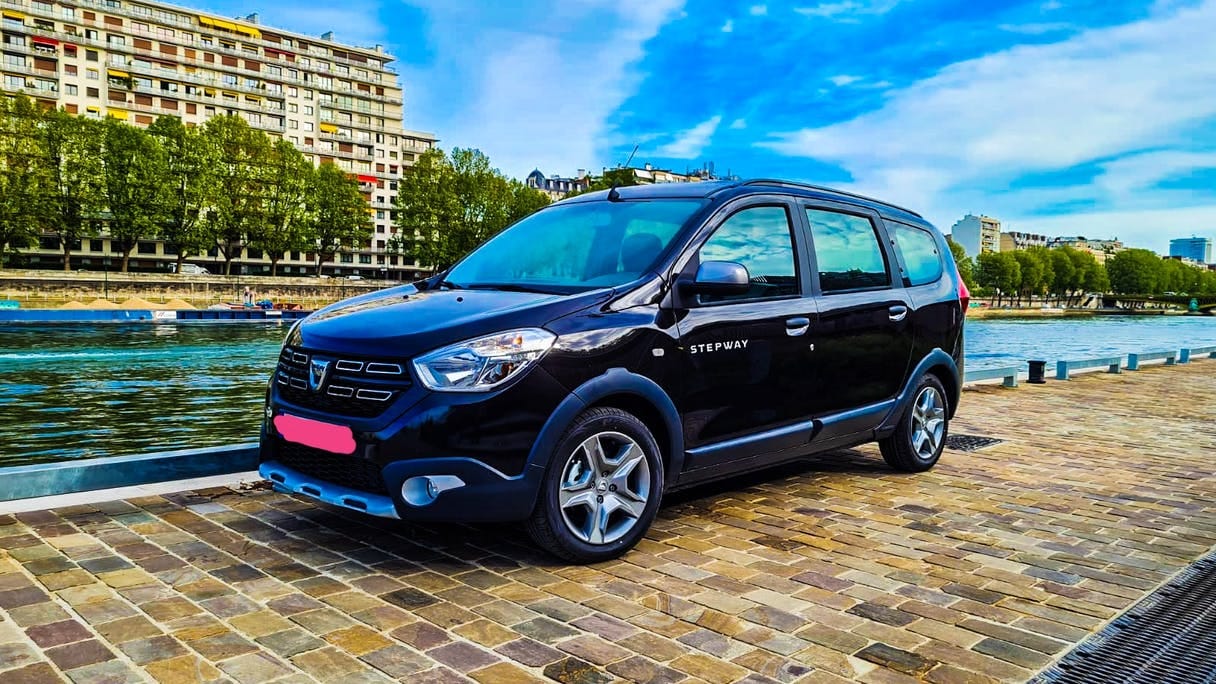 Dacia Lodgy 7 places 110ch Diesel (GB567-WW468) (Clim, GPS, Connectivité Smartphone, ...), 2021, Diesel, 7 places