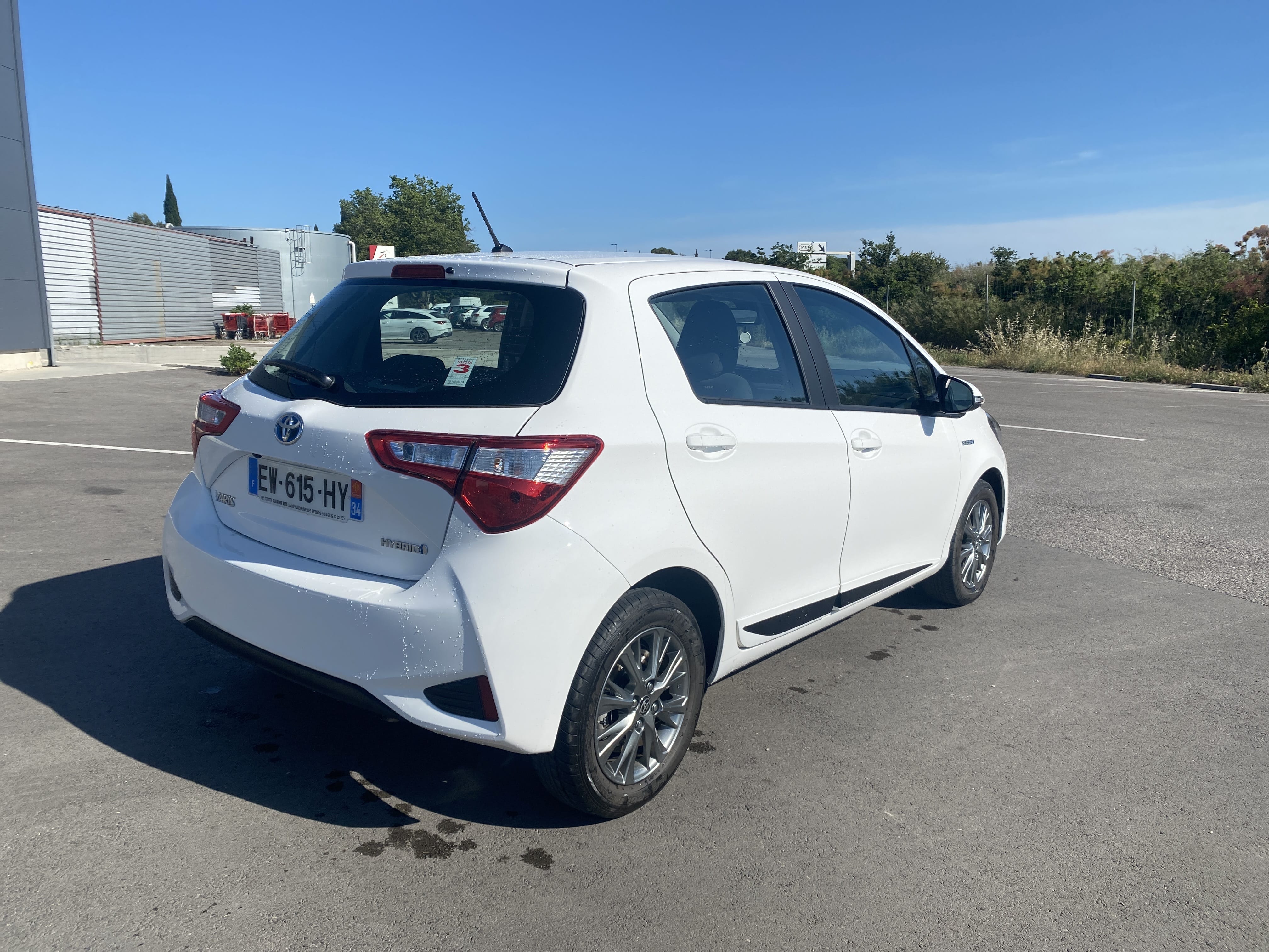 Toyota Yaris Hybride avec GPS