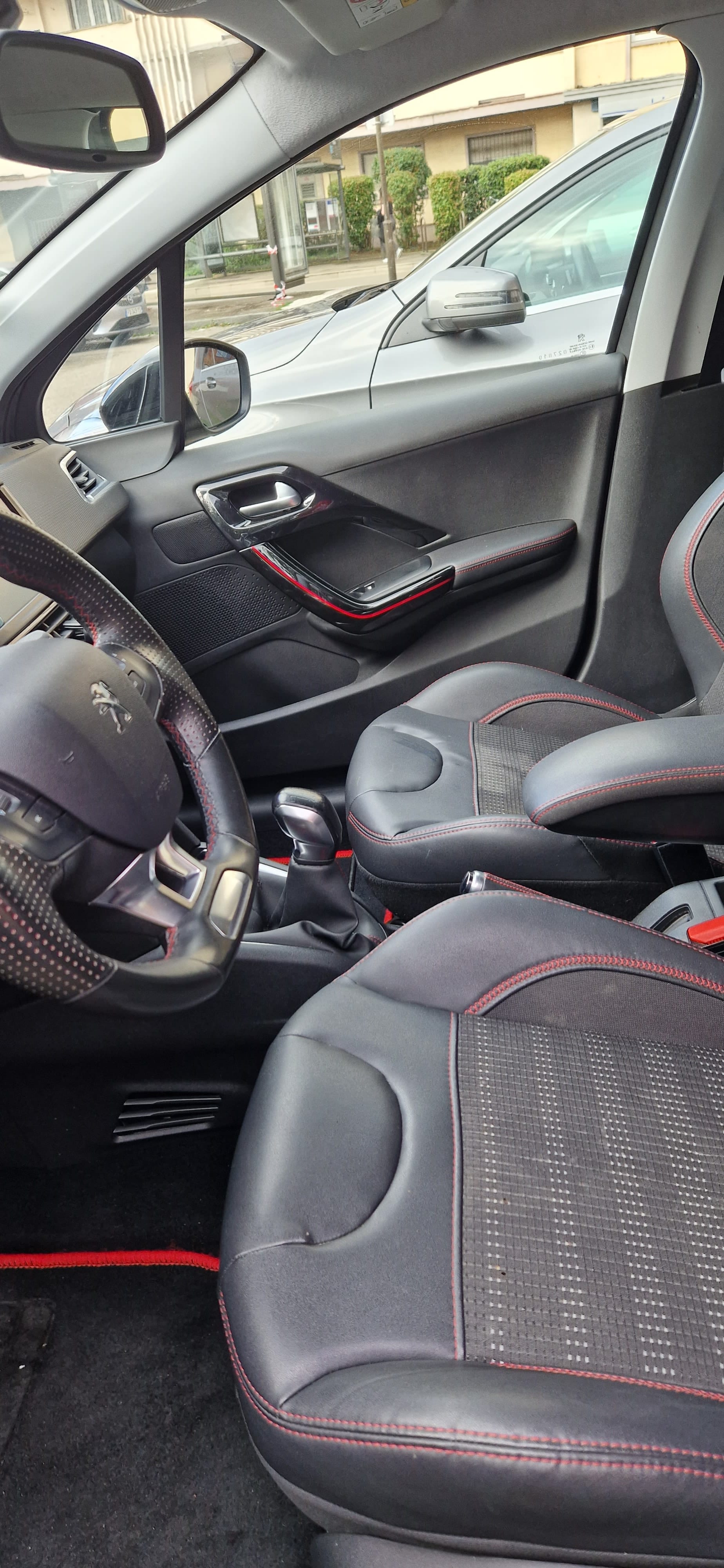 Peugeot 208 GT Line avec Android Auto