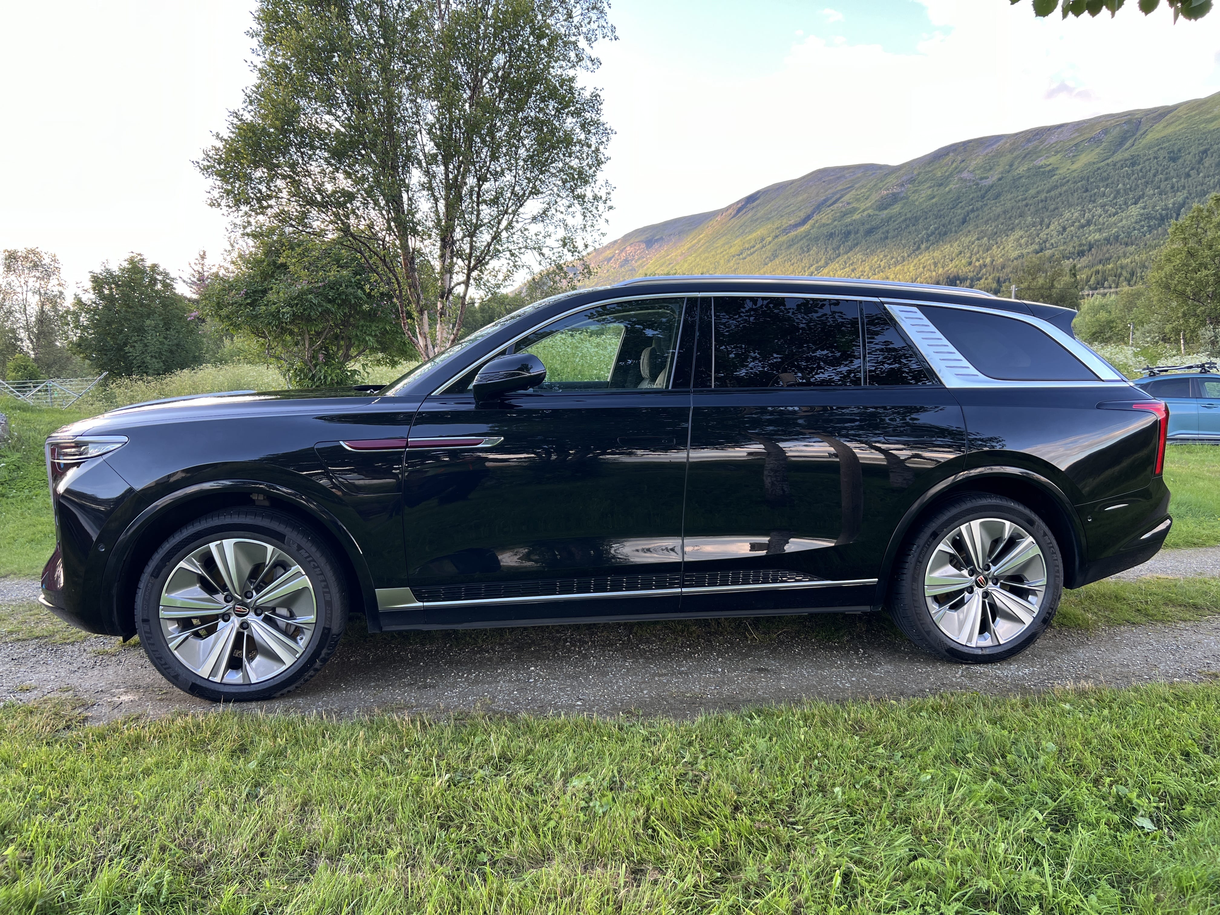 Hongqi E-HS9 met Airco