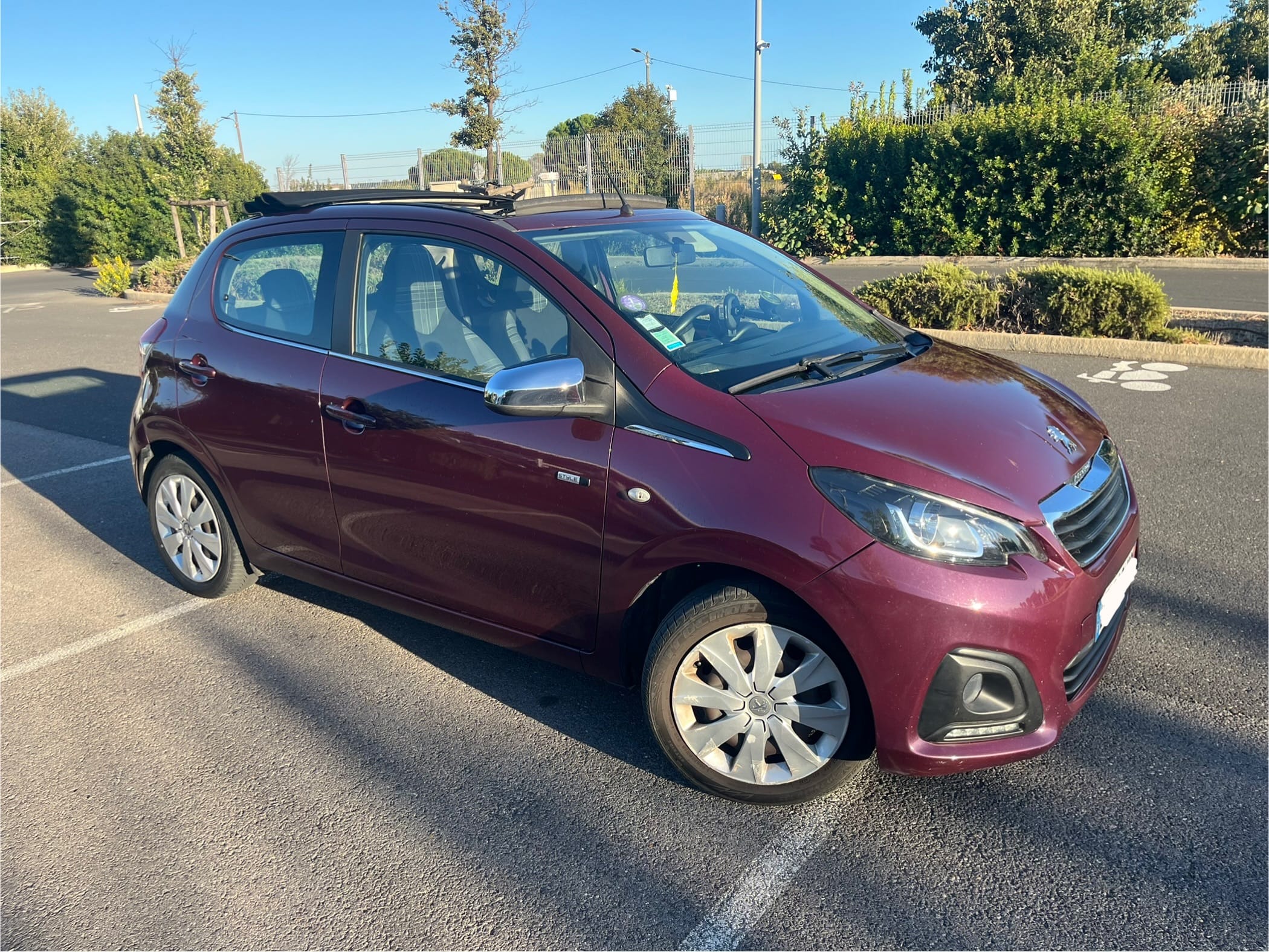 Peugeot 108 1.0 VTI Toit ouvrant avec Audio Bluetooth