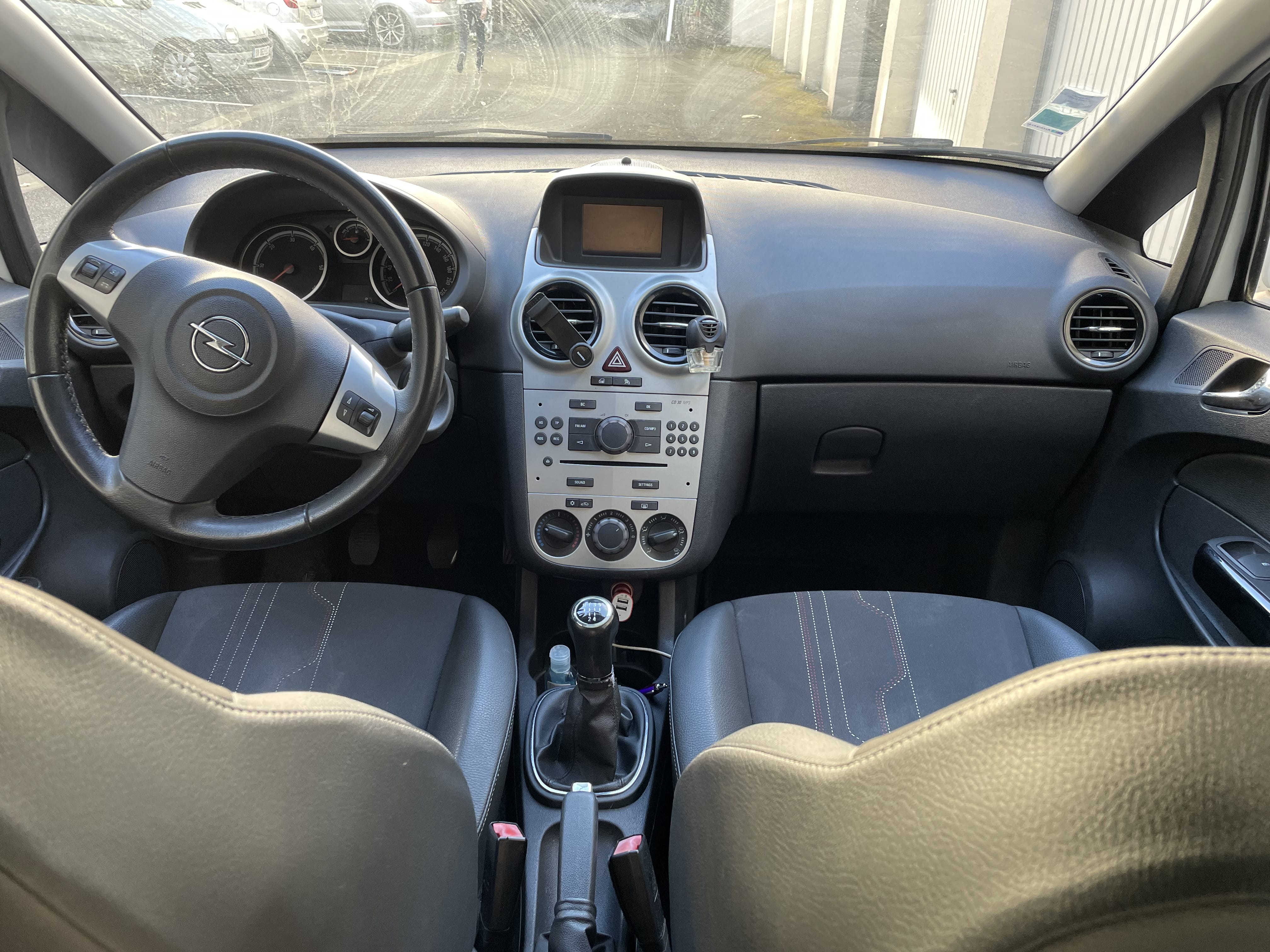 Opel Corsa avec Régulateur de vitesse