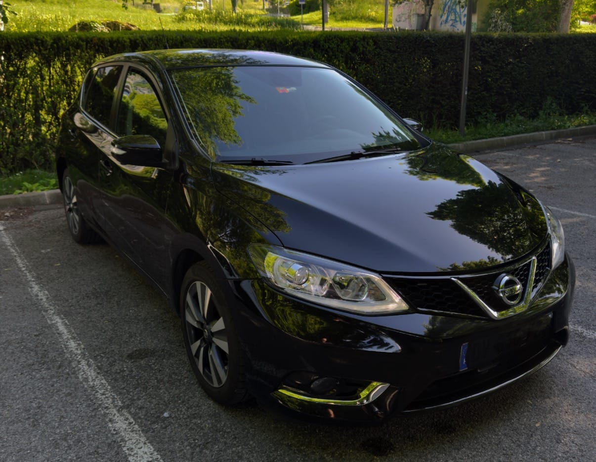 Nissan Pulsar avec Climatisation