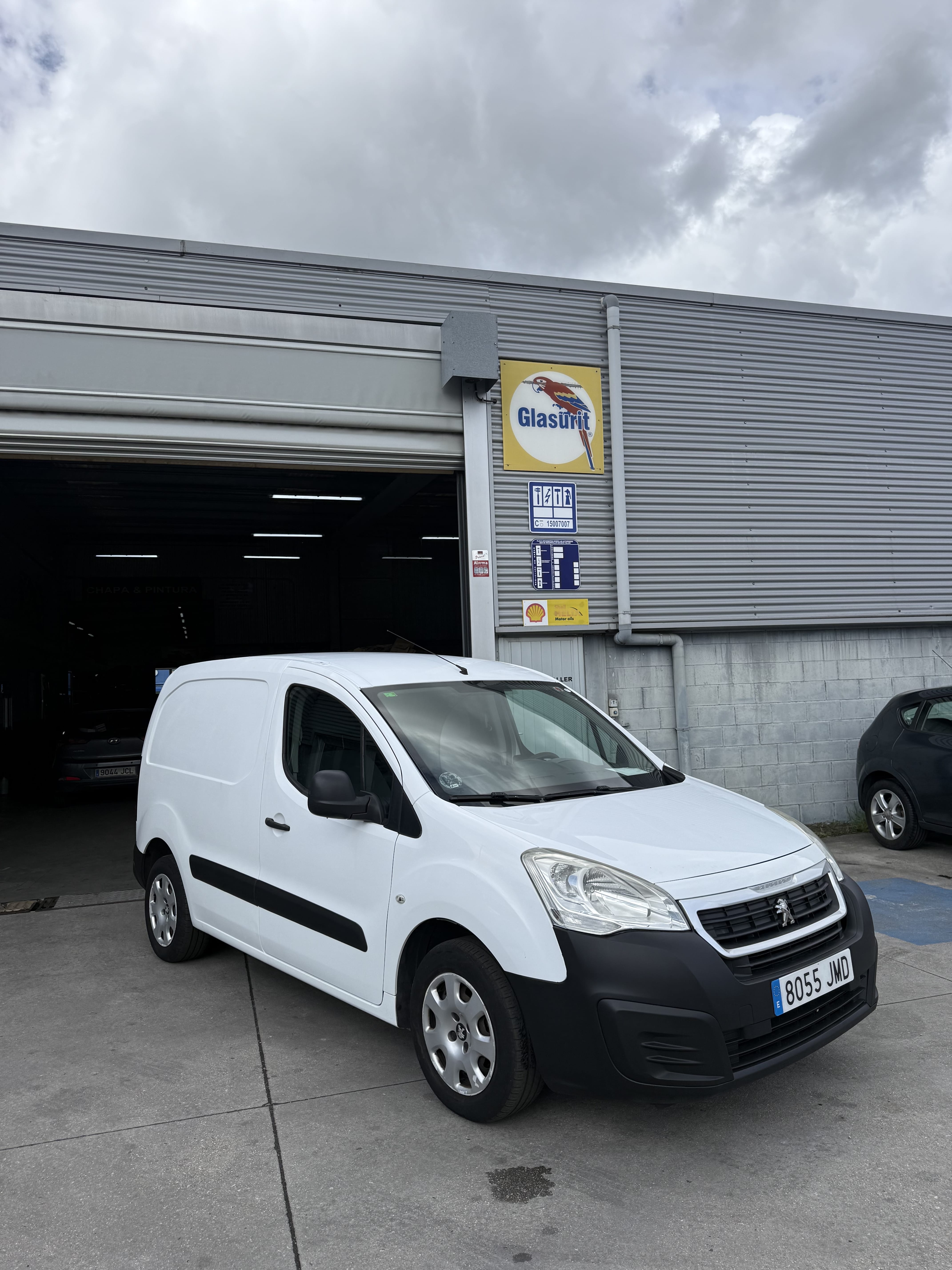 Peugeot Partner Furgoneta con Aire acondicionado