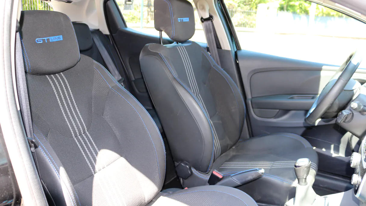 Renault Clio EX-633-CS avec Audio Bluetooth
