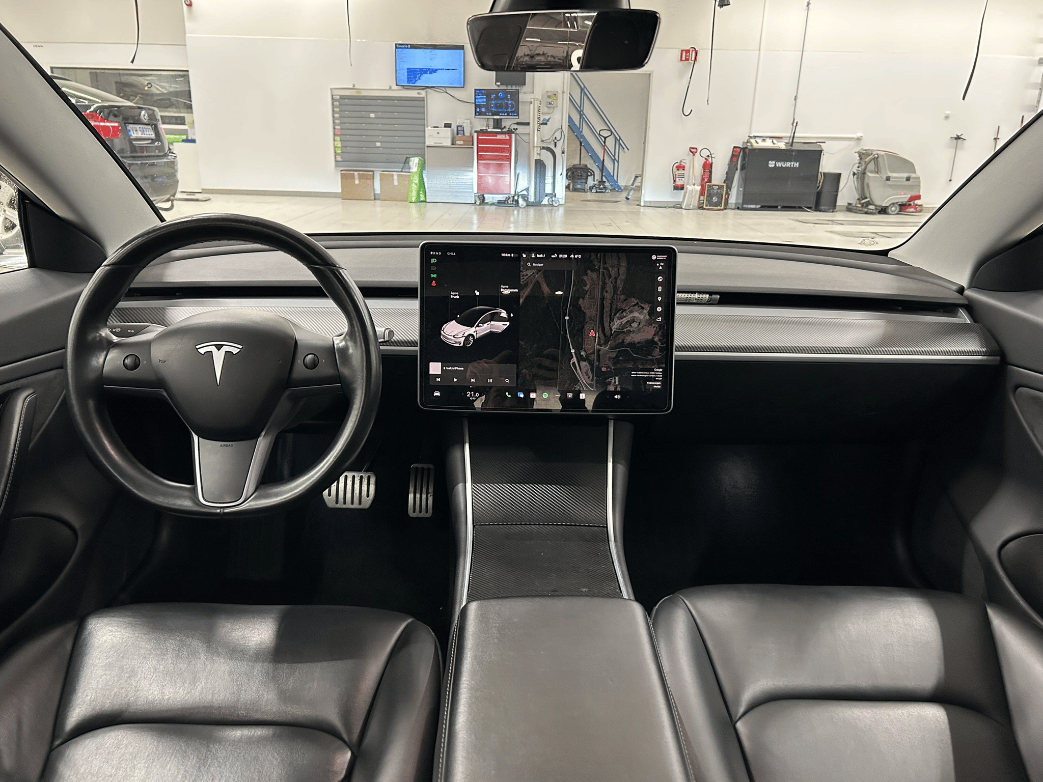 Tesla Model 3 Performance med Cruisekontroll