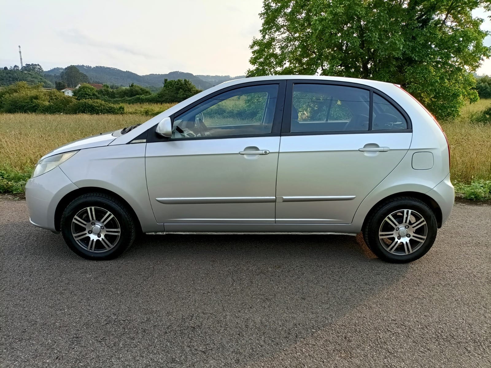 Tata Motors Indica, 2012, Gasolina 95