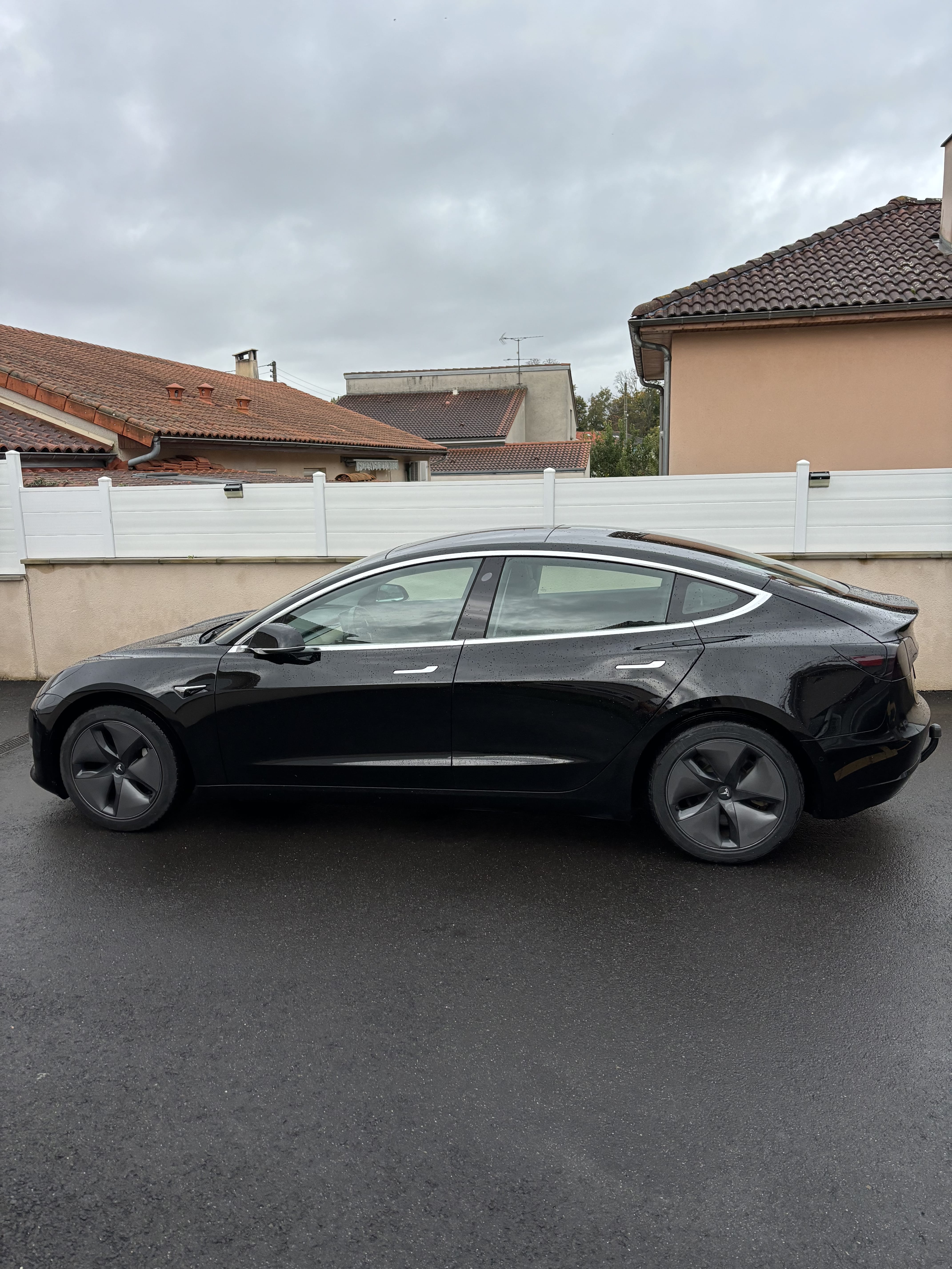 Tesla Model 3 Standard Range Plus avec Climatisation