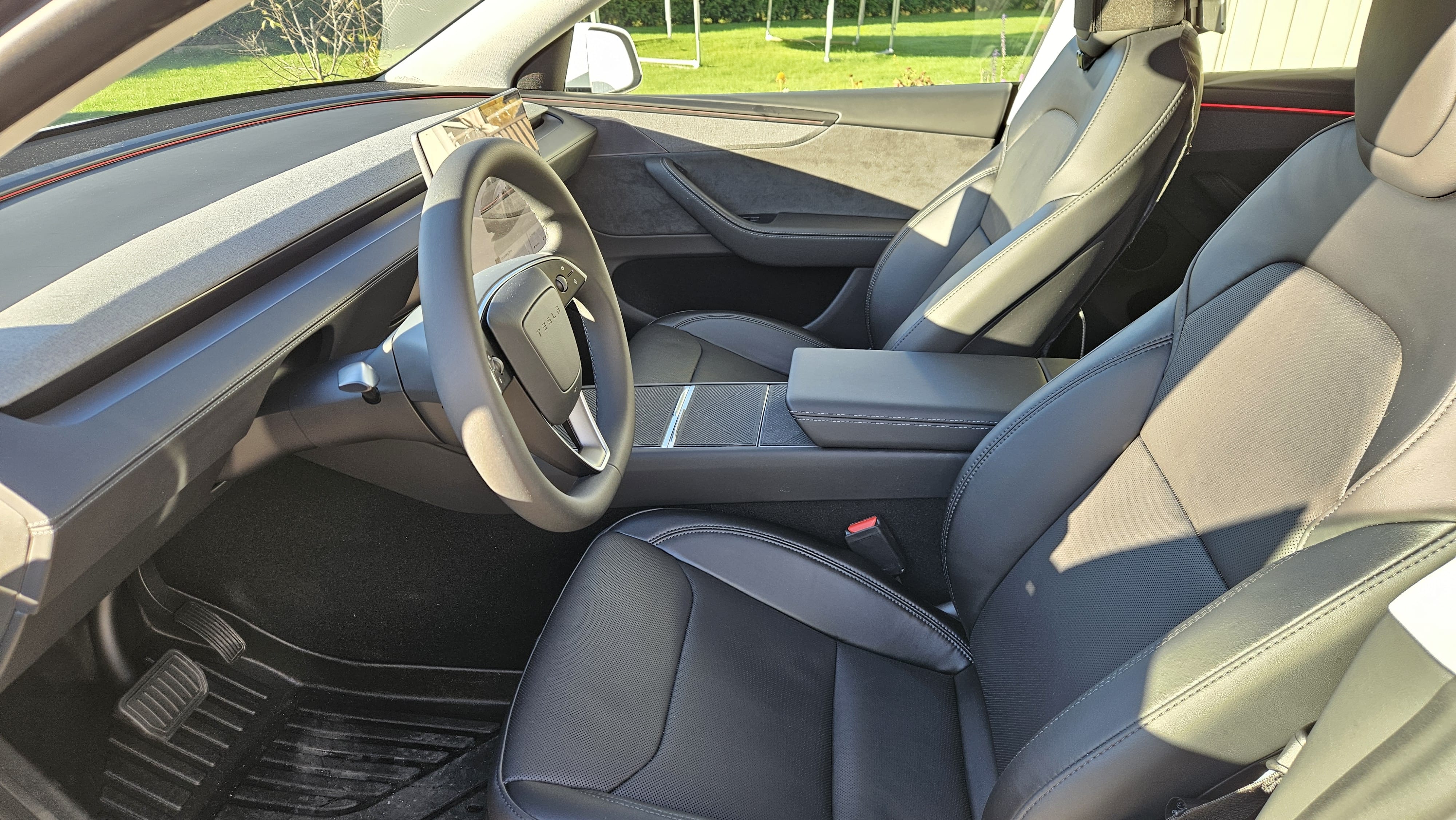 Tesla Model Y Long Range med GPS