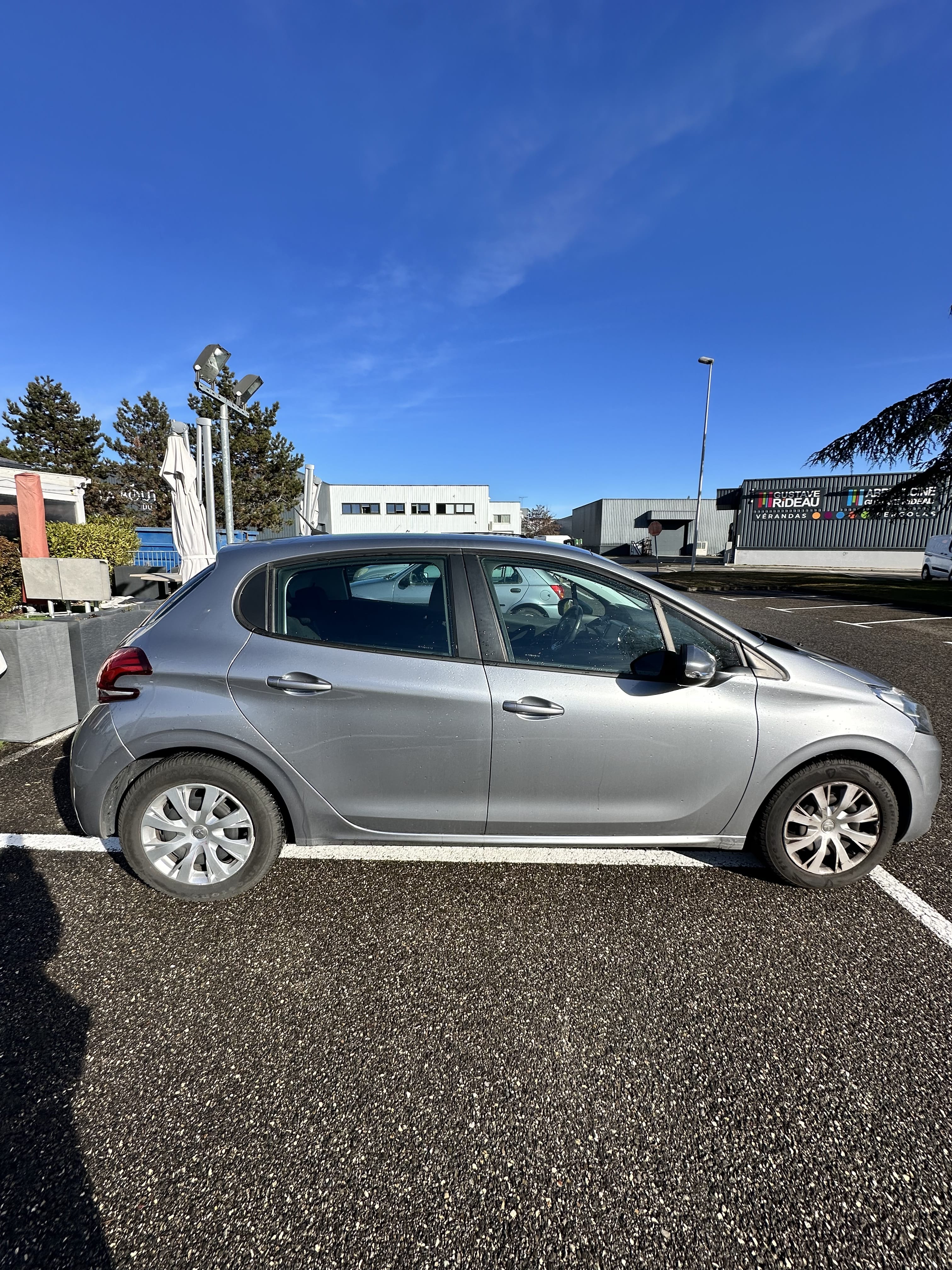 Peugeot 208 avec Climatisation