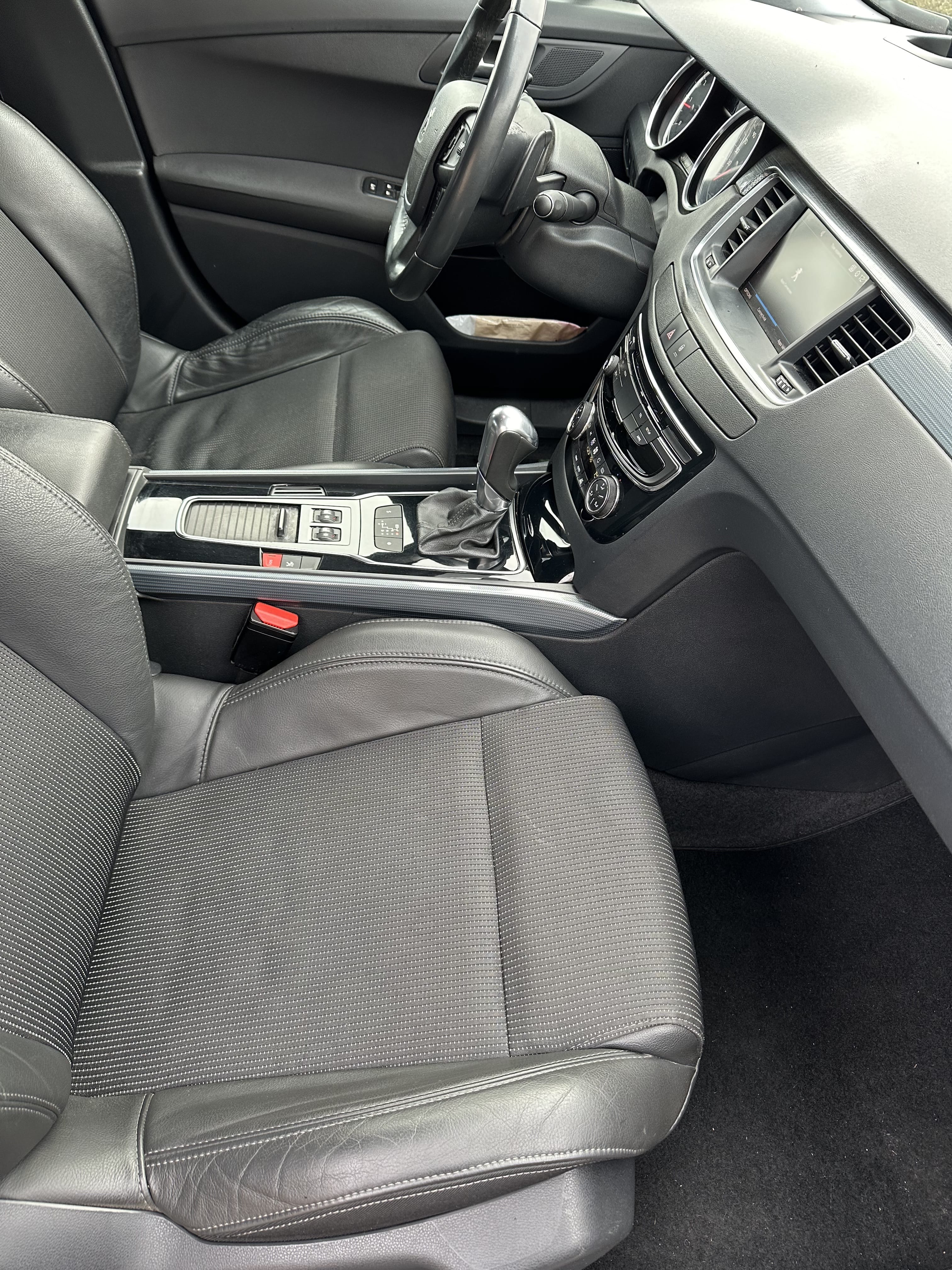 Peugeot 508 avec GPS