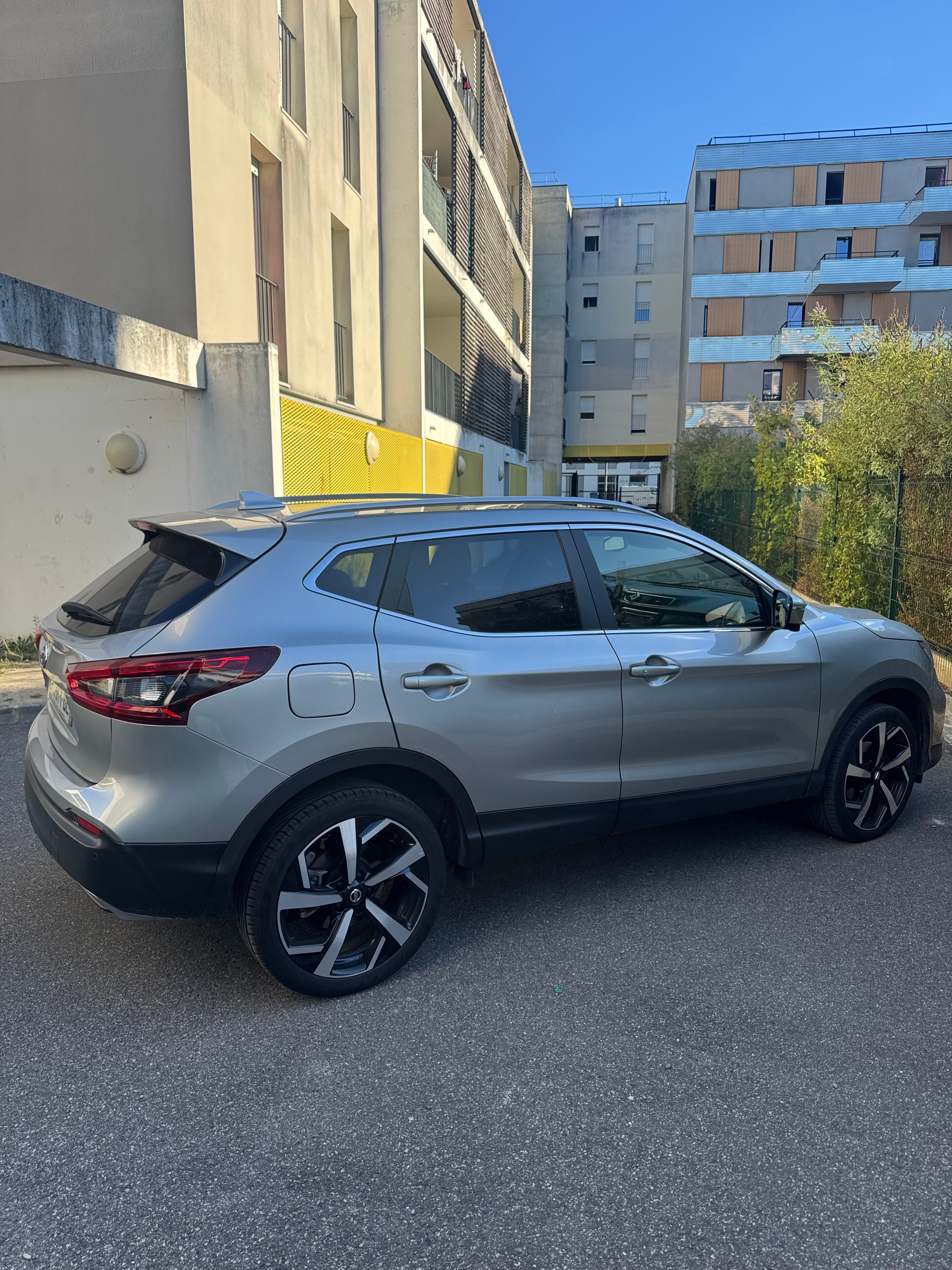 Nissan Qashqai mit Dashcam