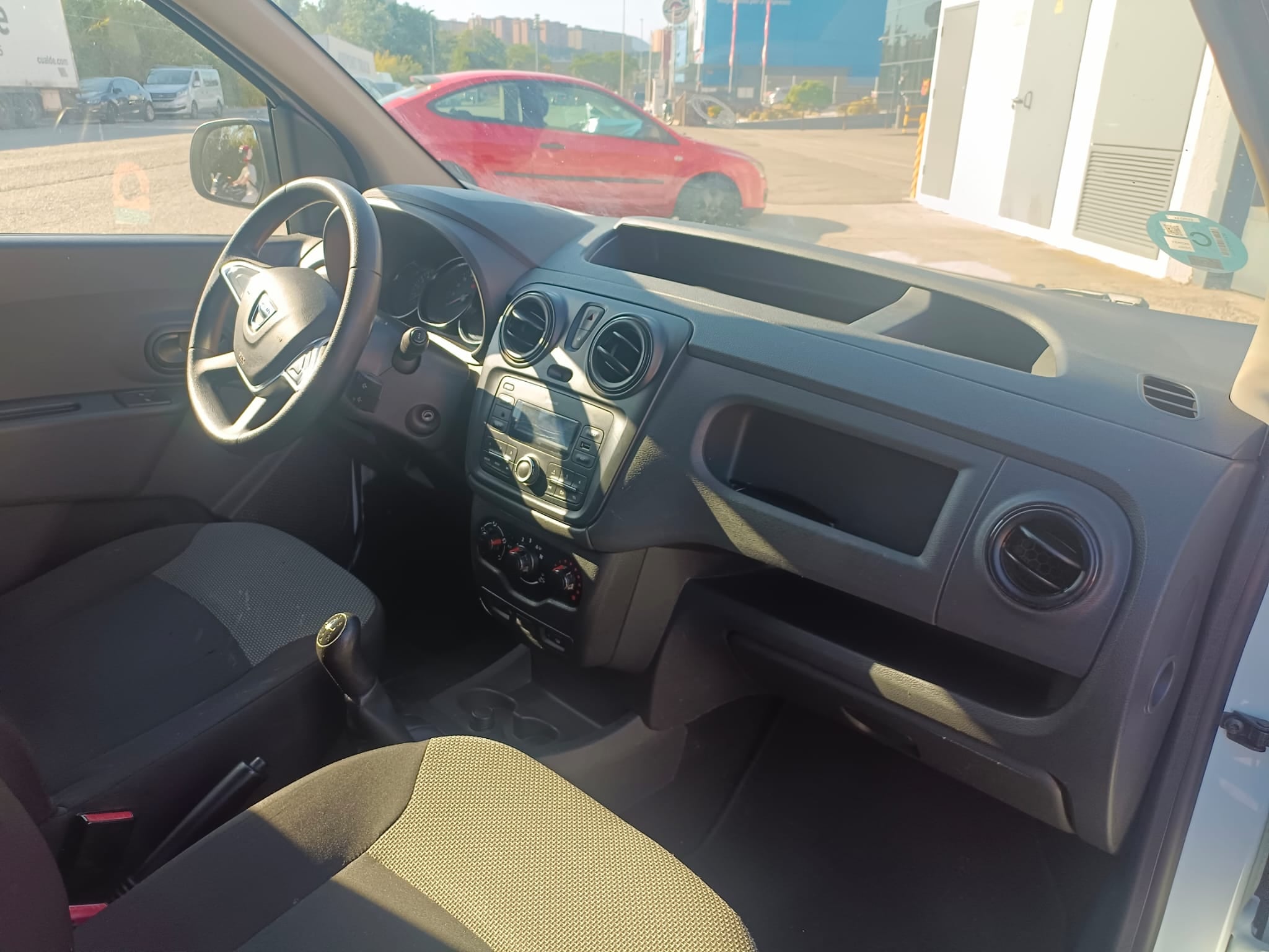 Dacia Dokker Van con Radio 