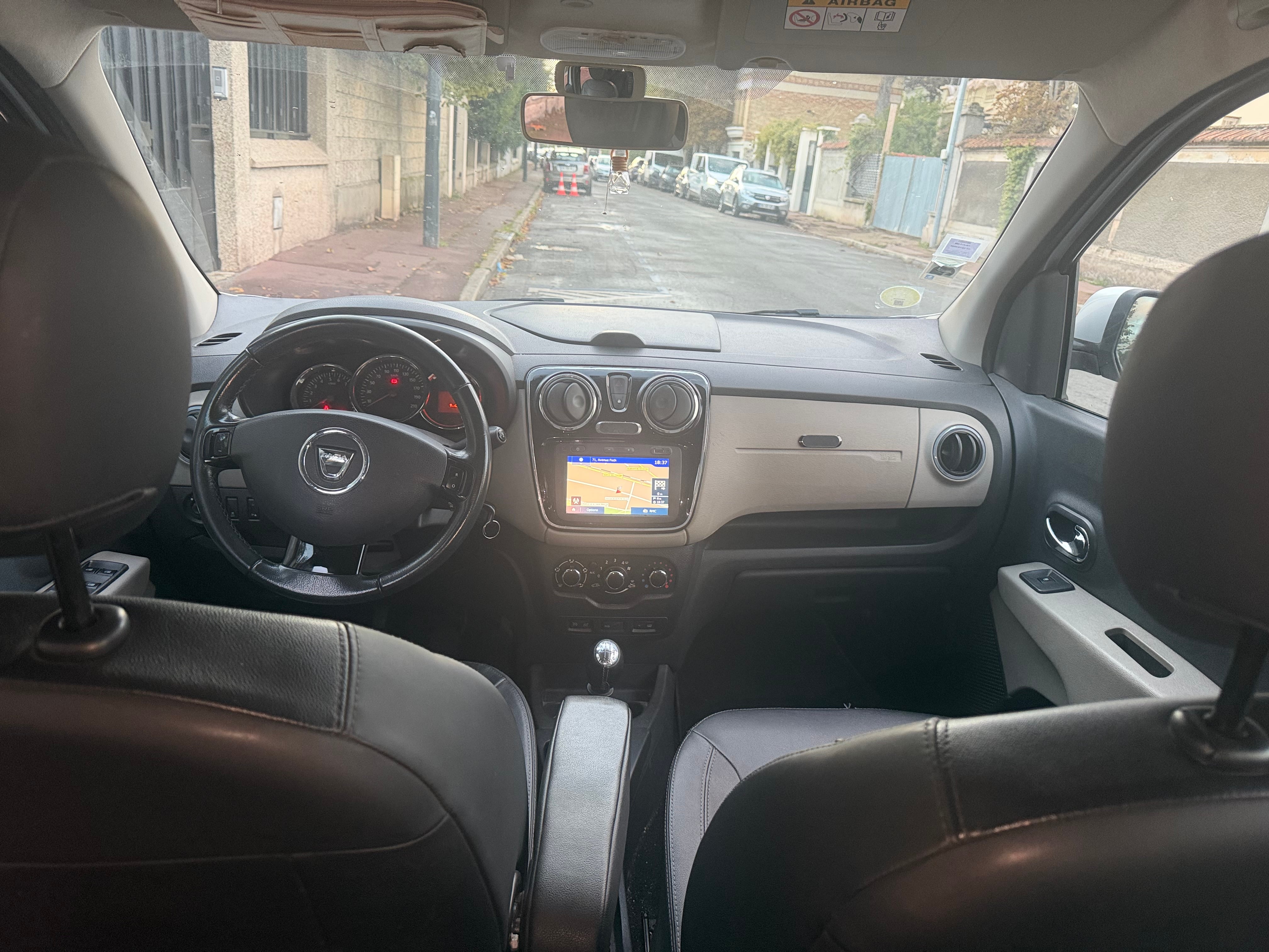 Dacia Lodgy 7 places avec GPS