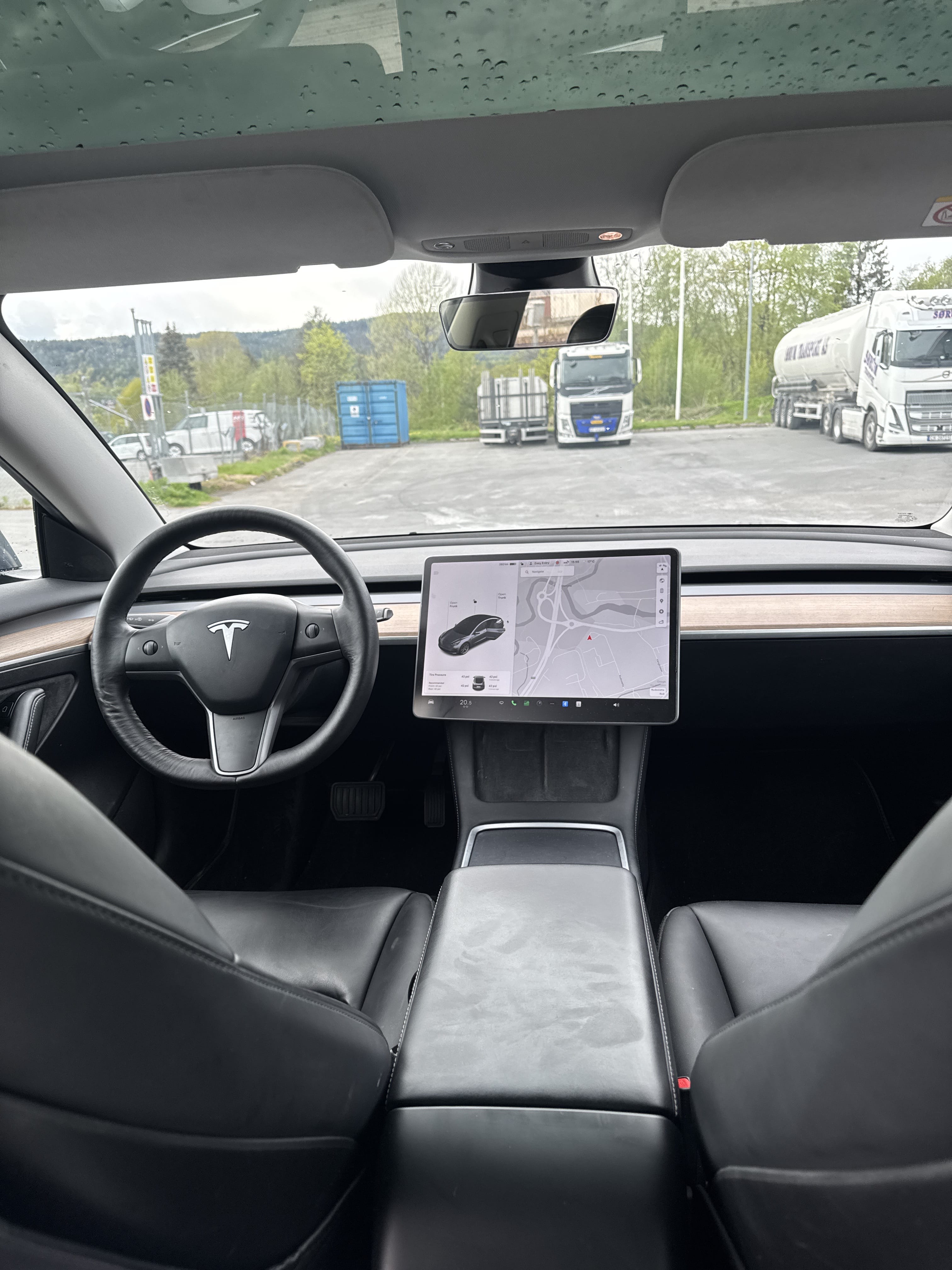 Tesla Model 3 Long Range med Cruisekontroll