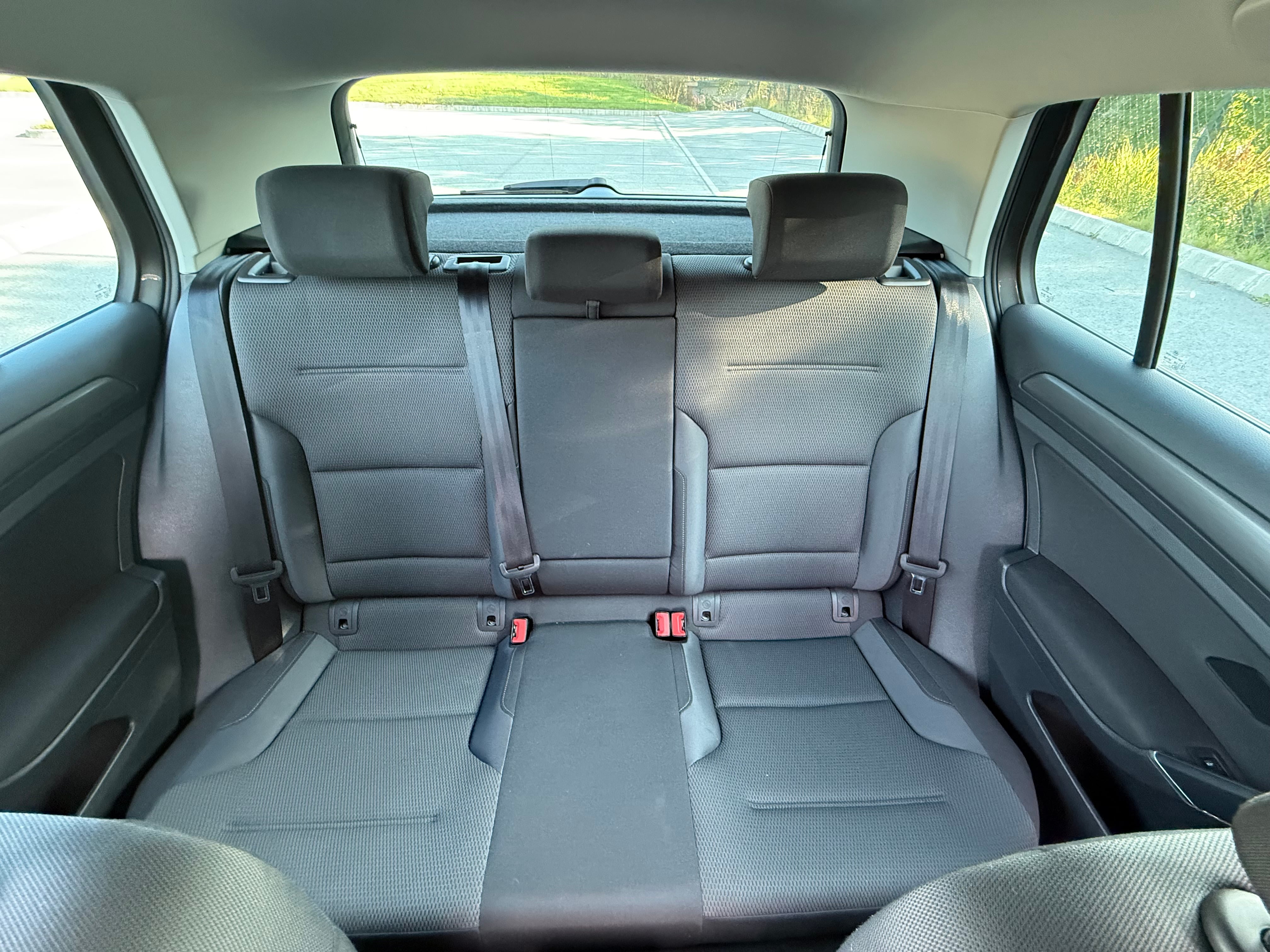Volkswagen e-Golf with Cruise control