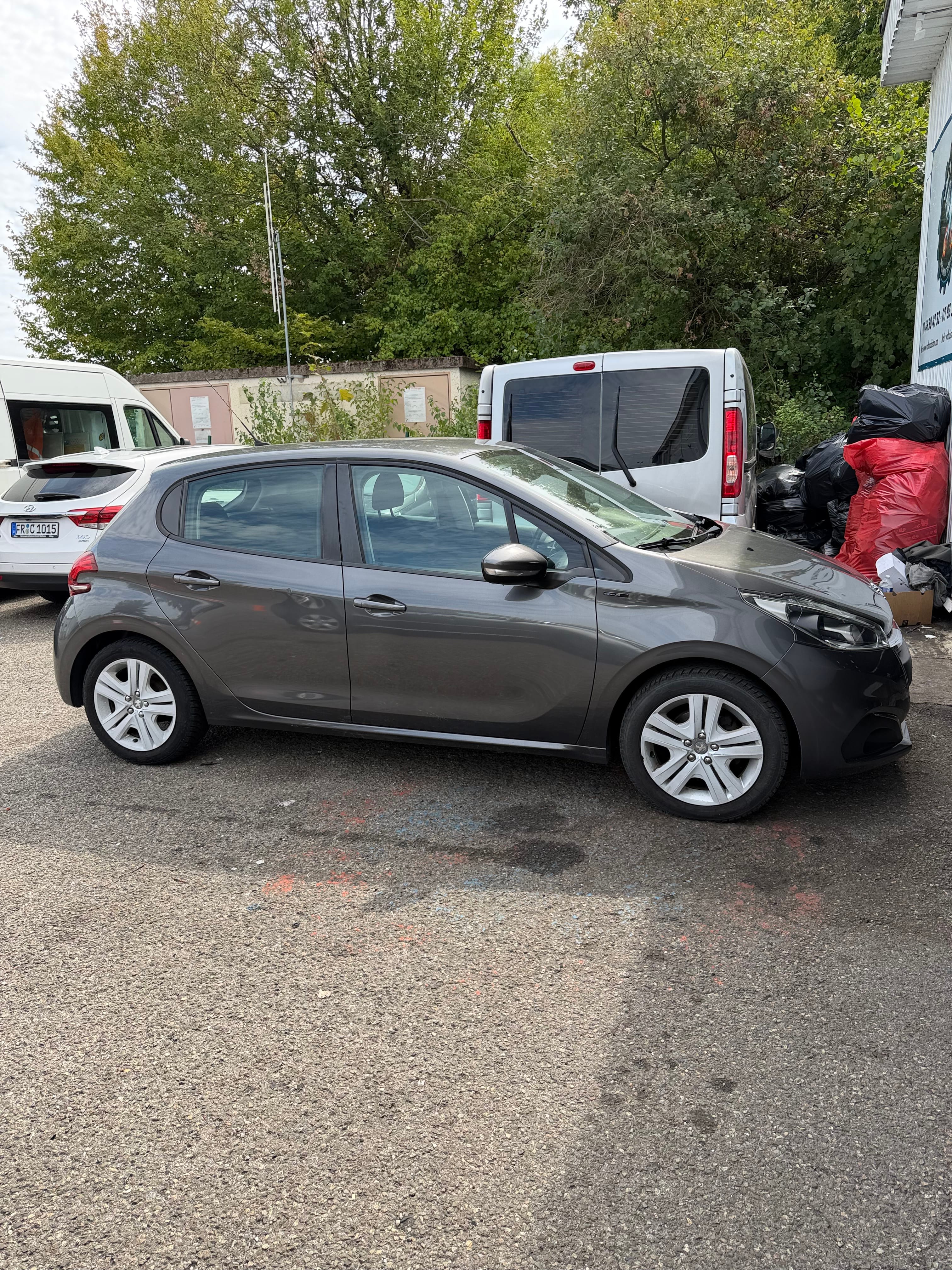 Peugeot 208 avec Climatisation