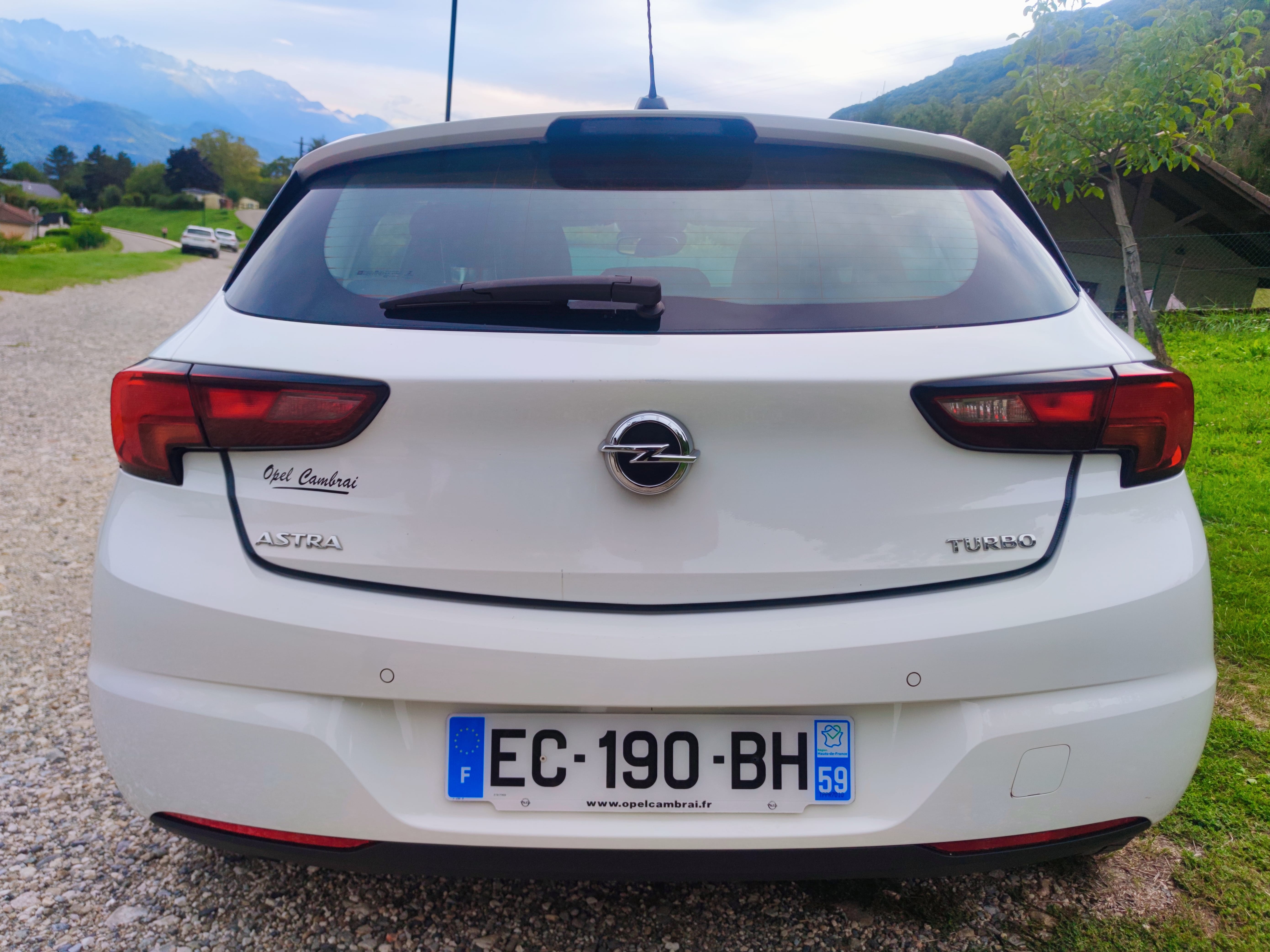 Opel Astra Innovation avec Chaines