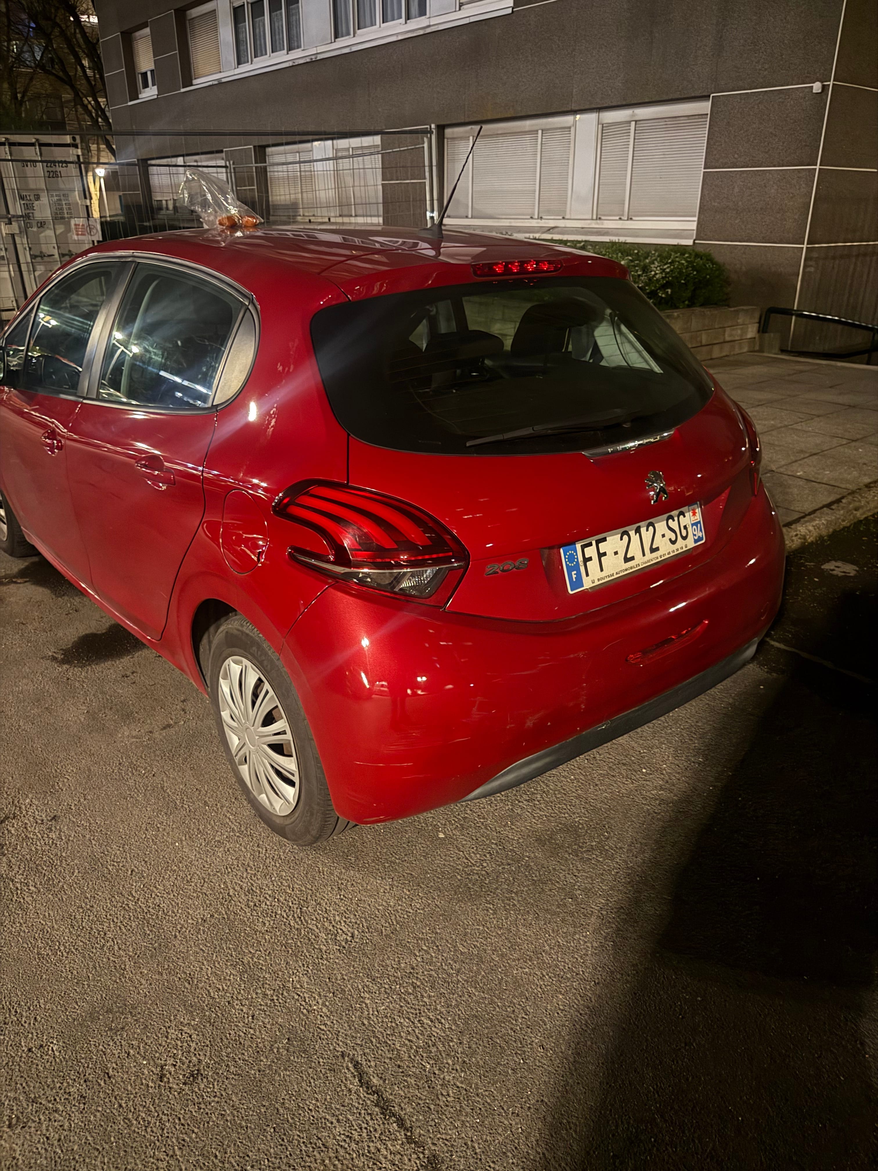 Peugeot 208 avec Climatisation