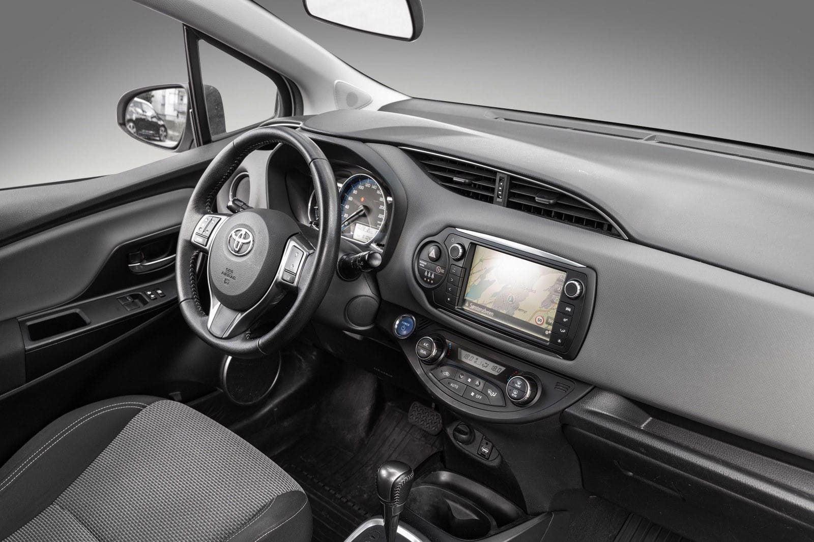 Toyota Yaris med Cruisekontroll