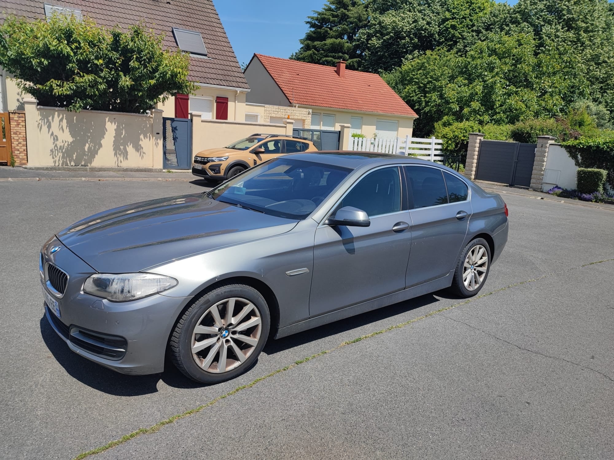 BMW Série 5 518d avec GPS