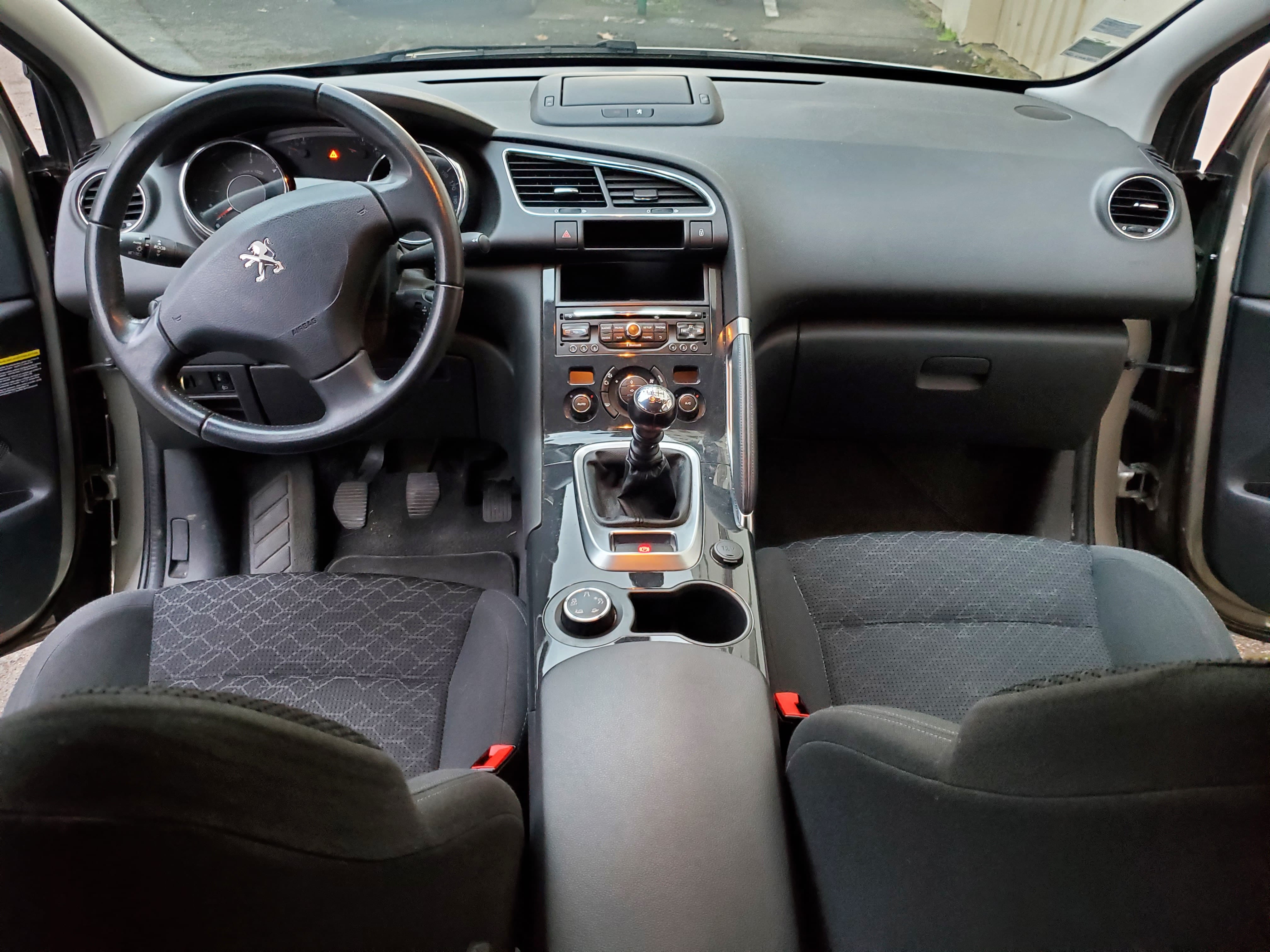 Peugeot 3008 avec GPS