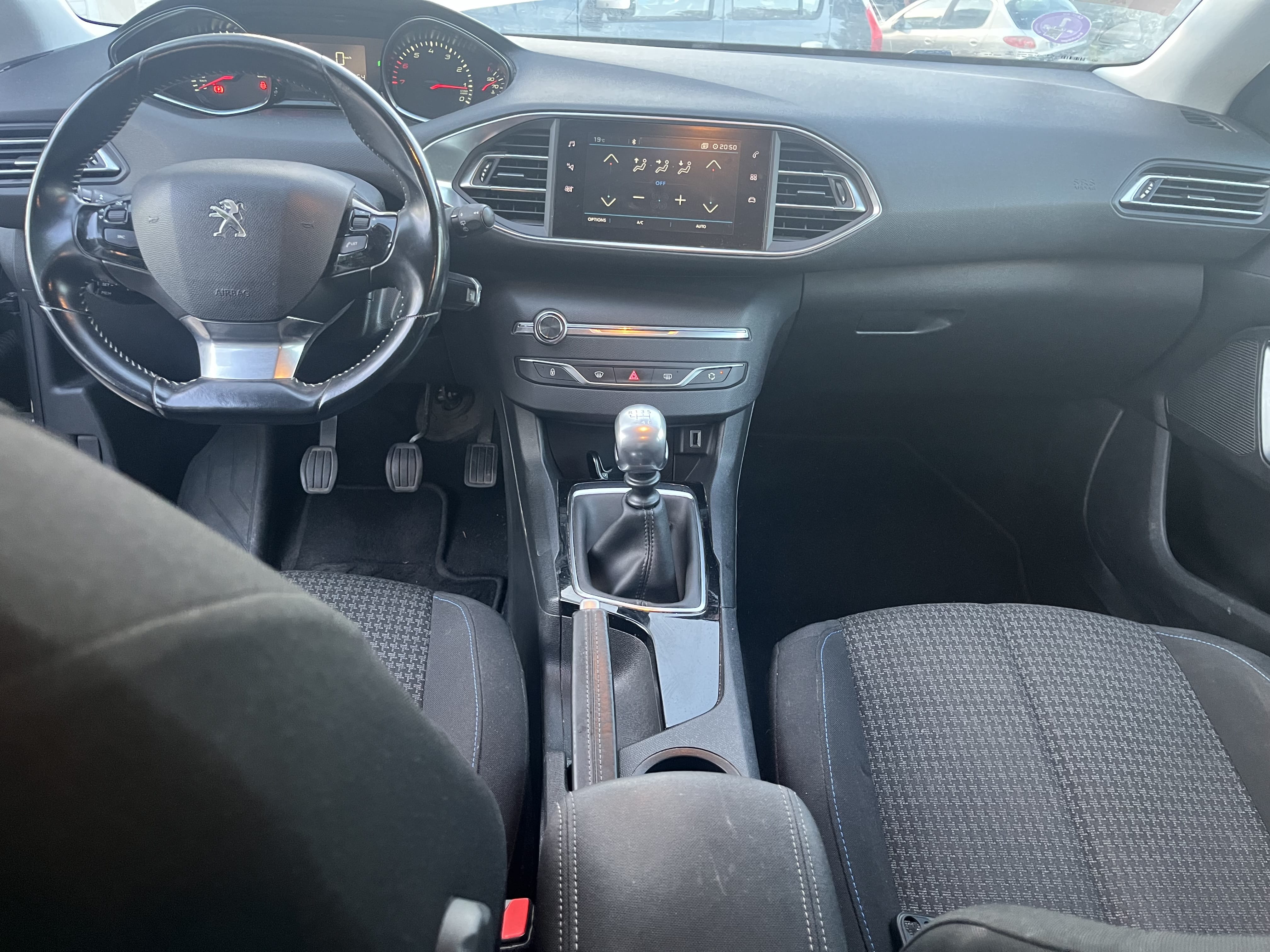 Peugeot 308 SW avec GPS