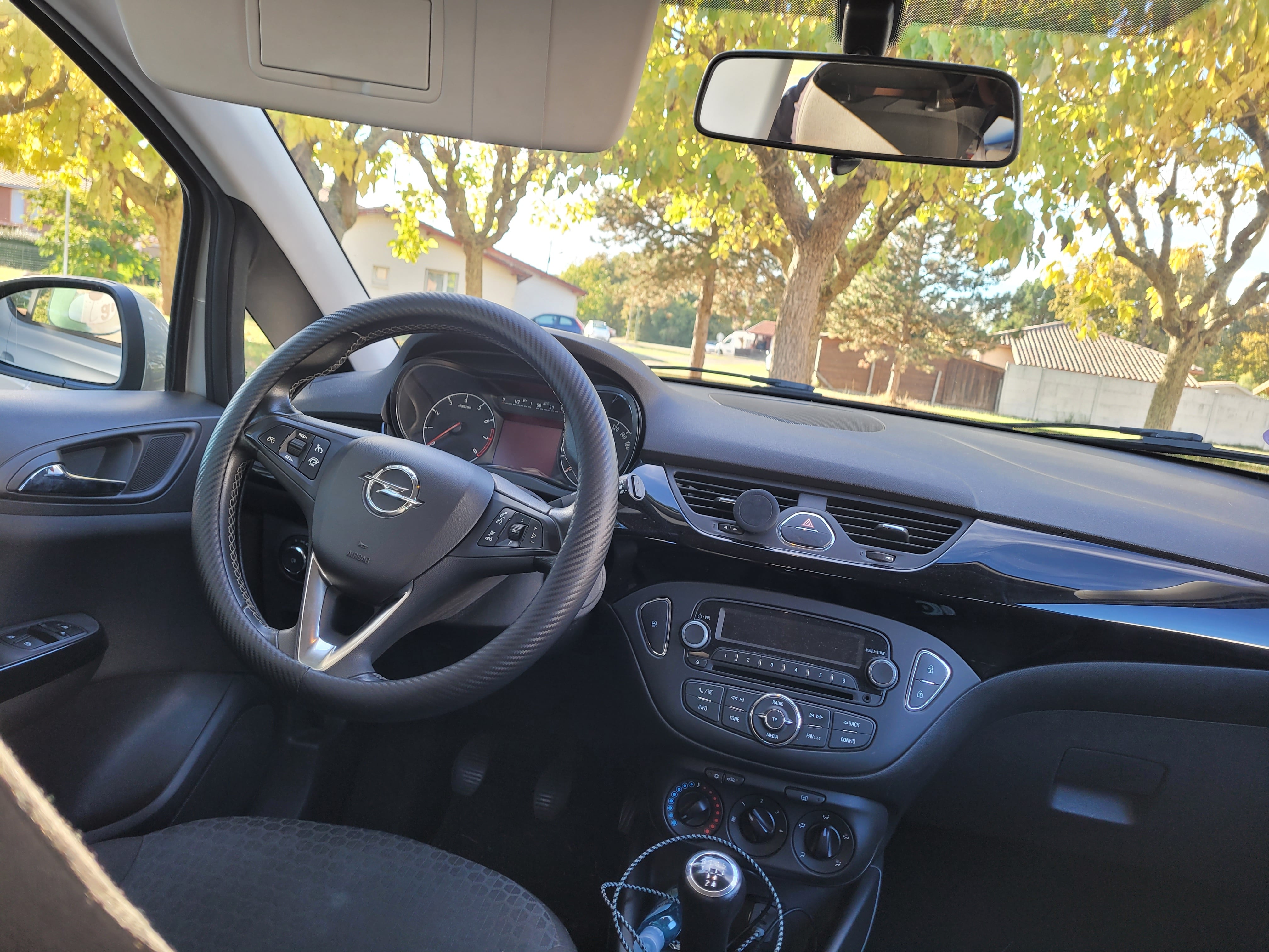Opel Corsa avec Siège bébé