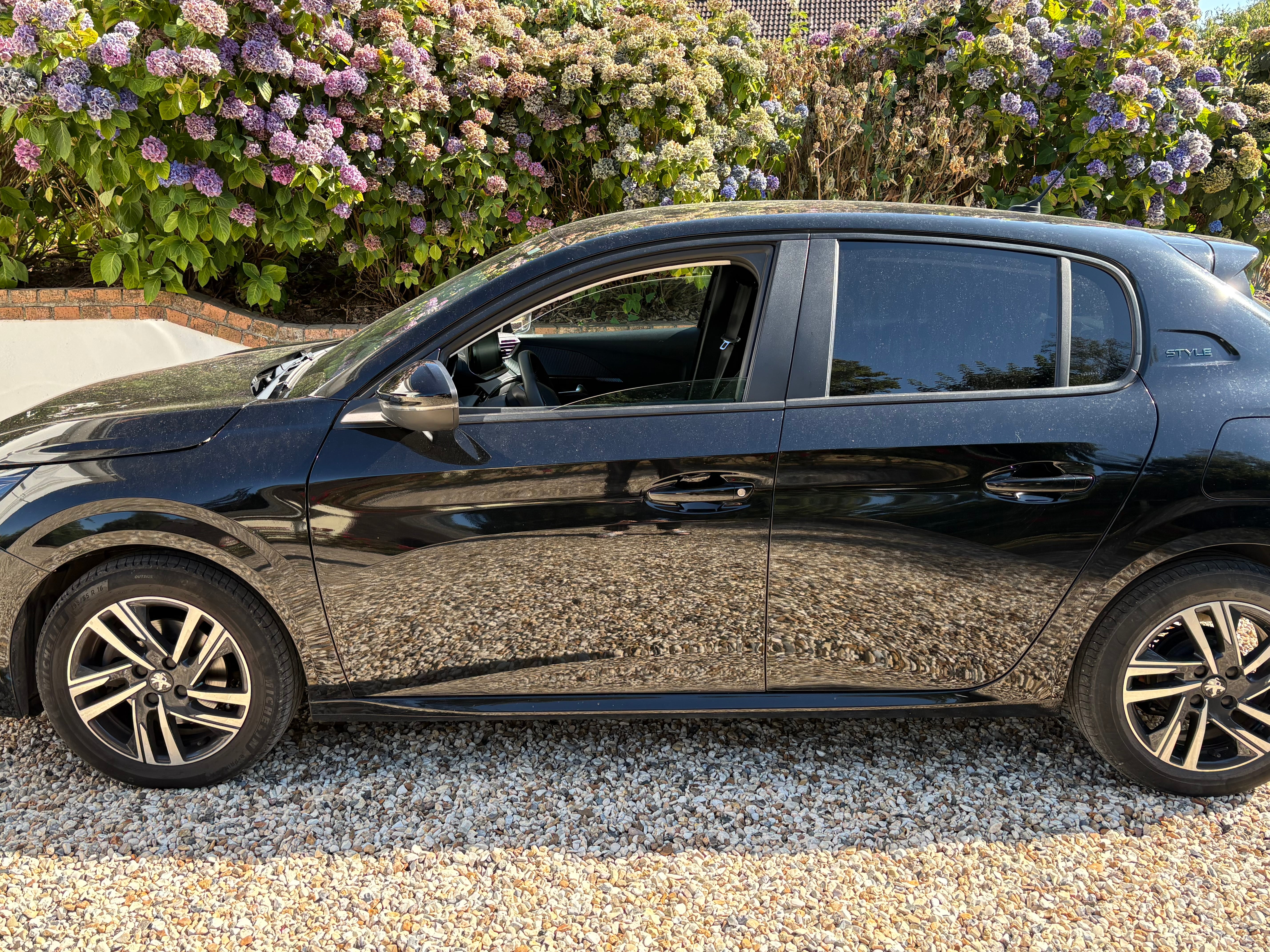 Peugeot 208 avec Climatisation