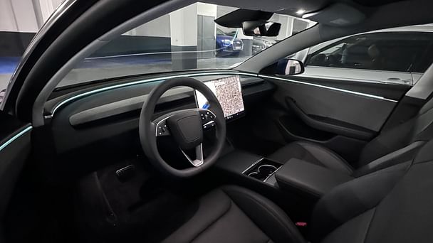 Tesla Model 3 avec GPS