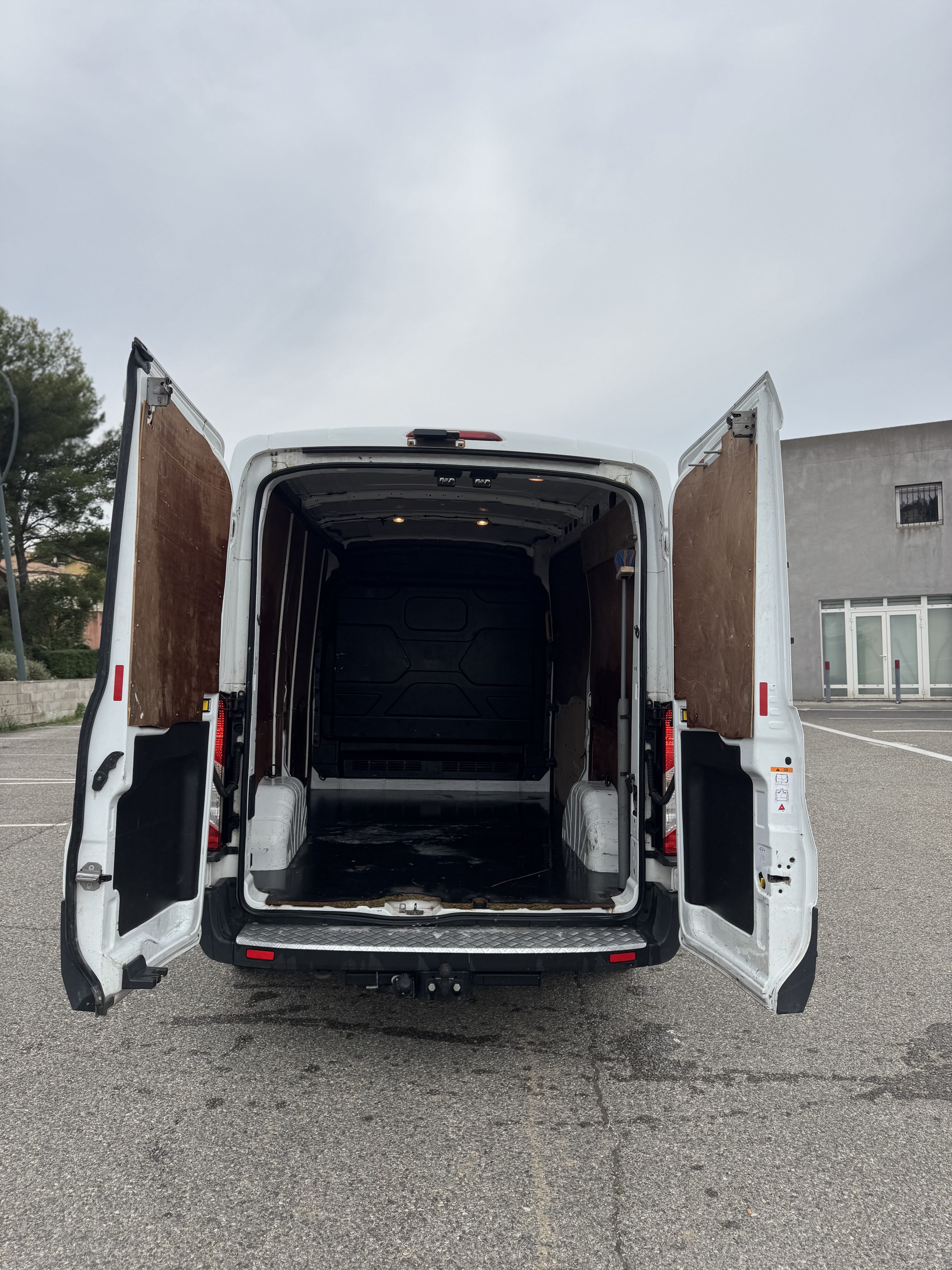 Ford Transit Fourgon avec Audio Bluetooth