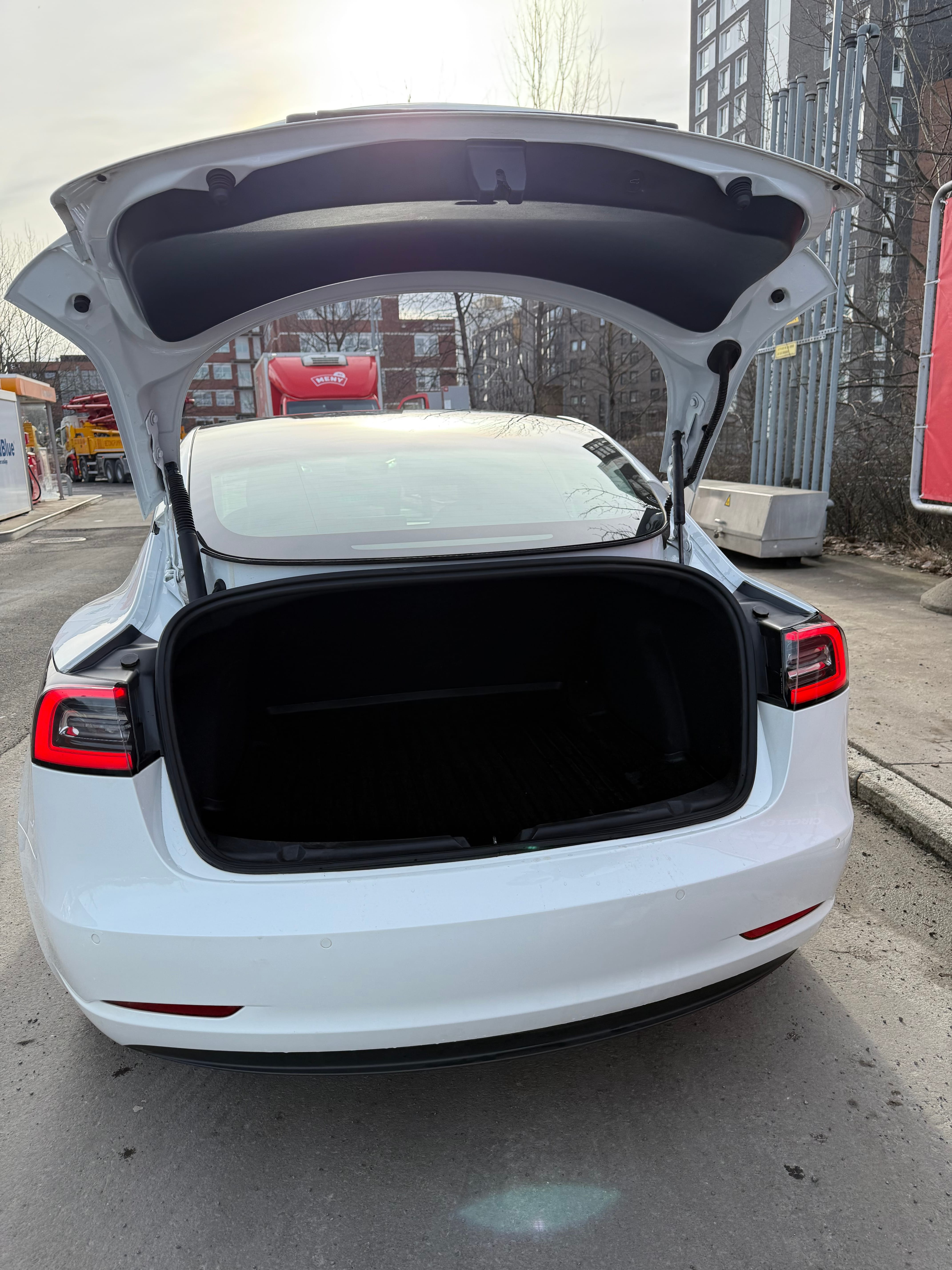 Tesla Model 3 mit Tempomat