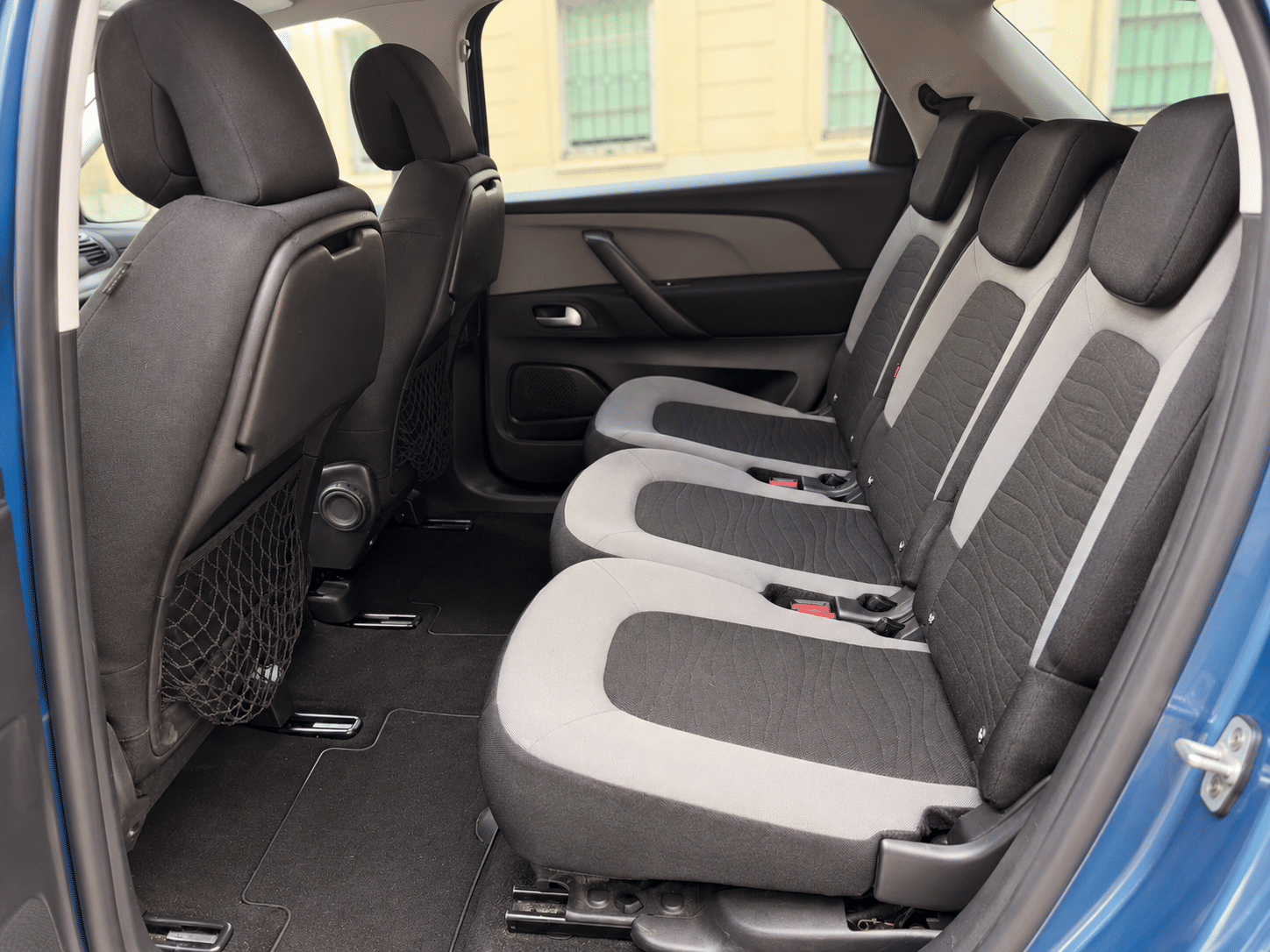 Citroen C4 Picasso avec Autoradio