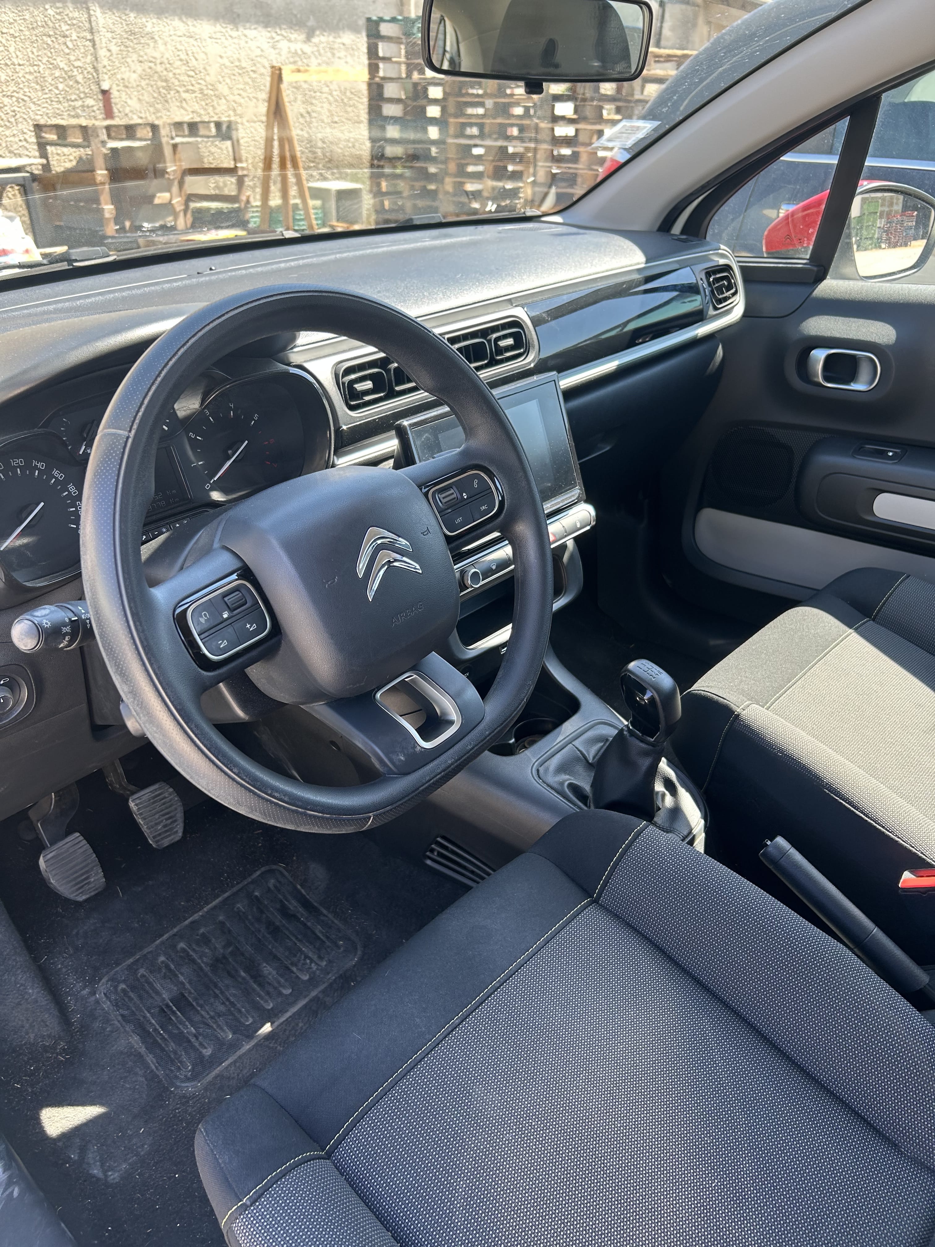 Citroen C3 essence blanche