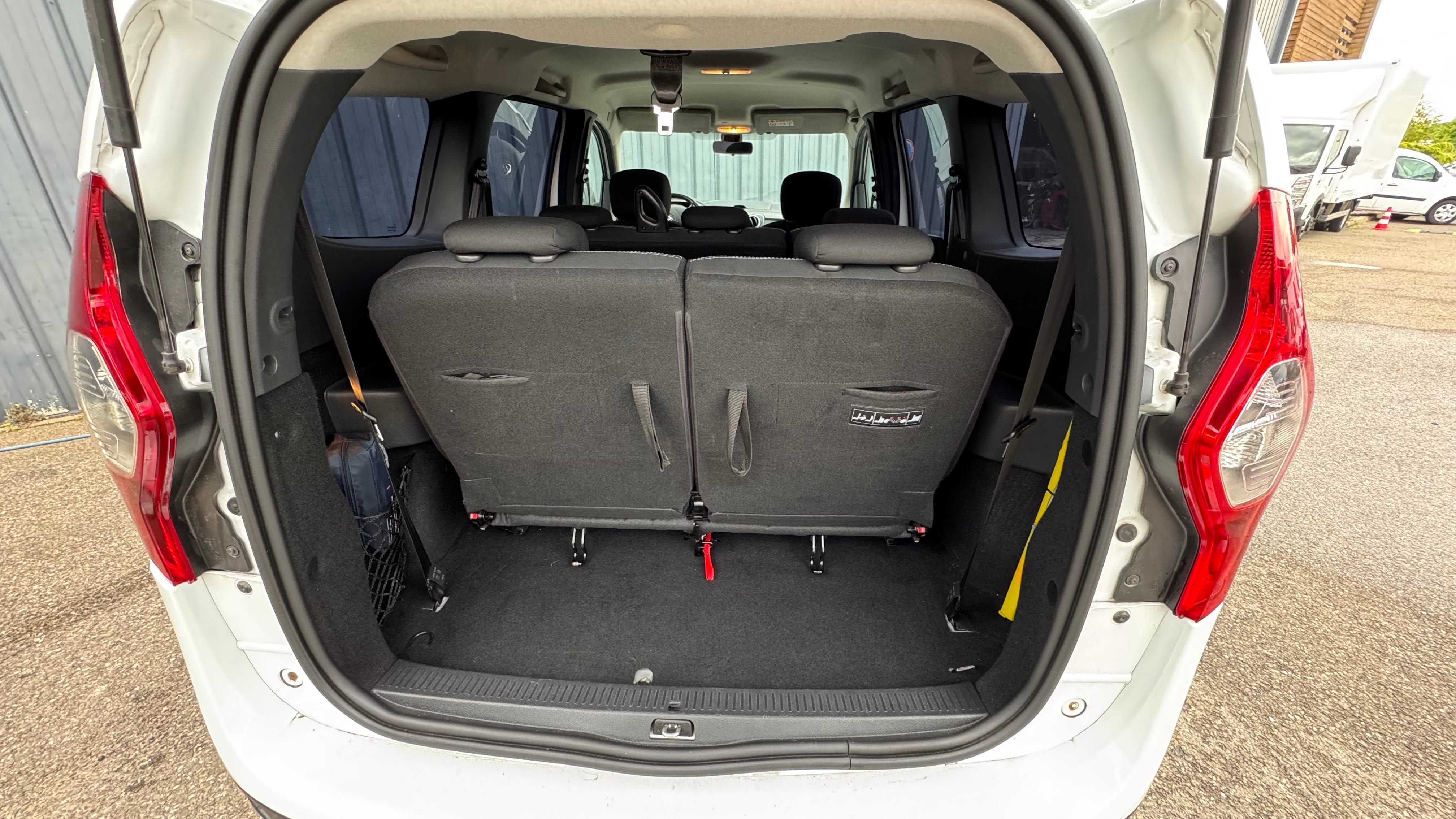 Dacia Lodgy Stepway 7 places 1.5 dCi 110cv PORTE VÉLO + ATTELAGE avec Porte-vélos