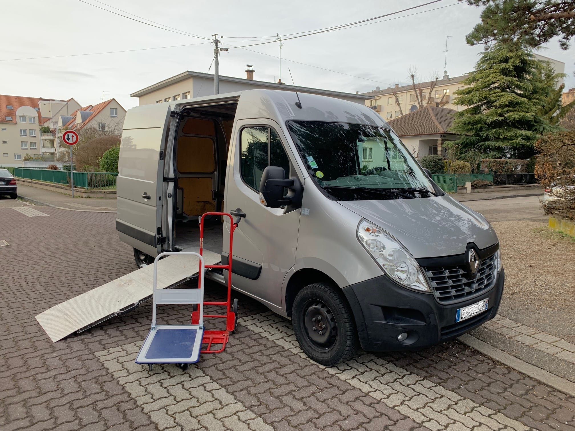 Renault Master 11 m3 130 cv - Diable et rampe d'accès, 2018, Diesel
