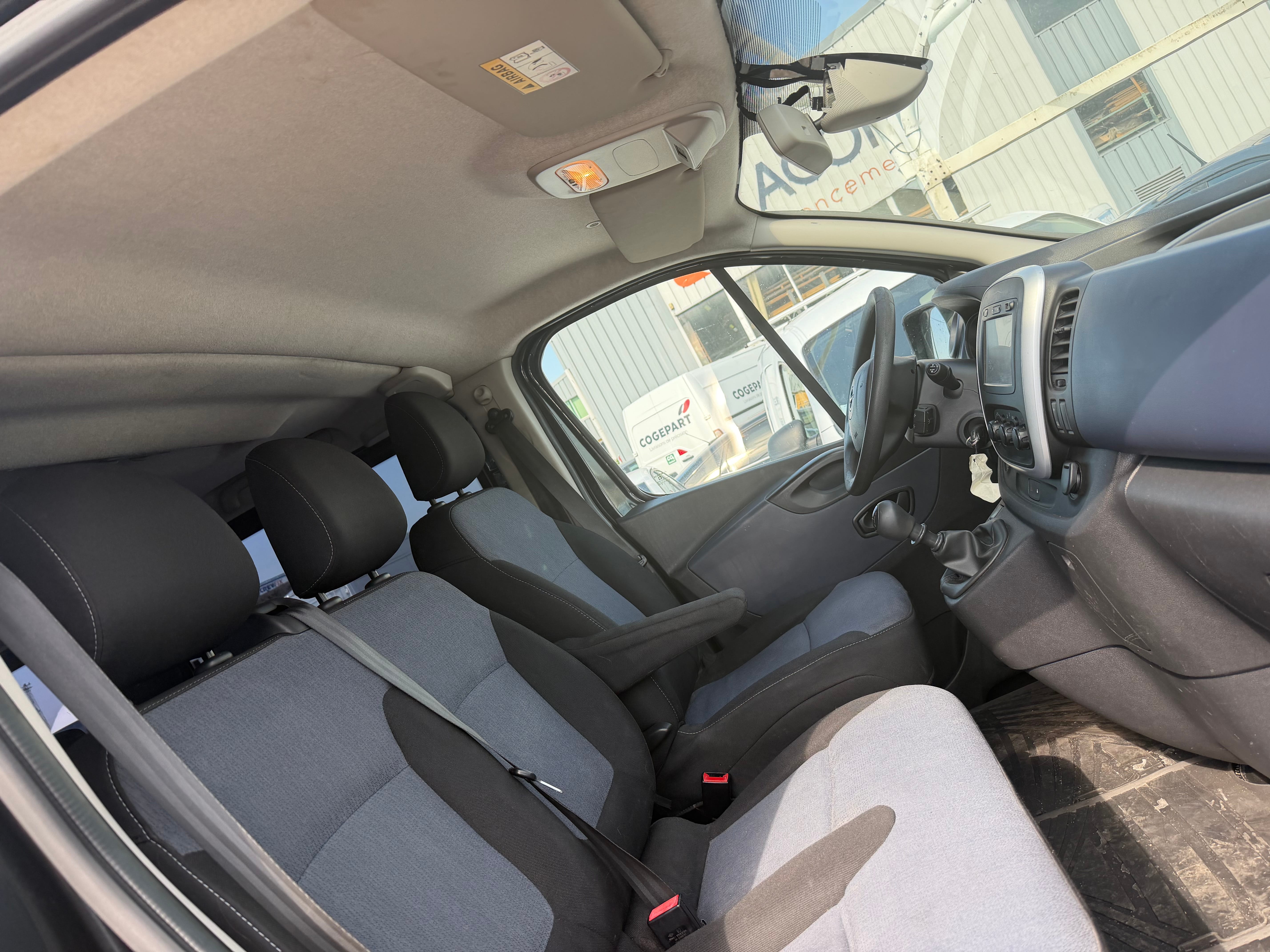 Opel Vivaro avec Régulateur de vitesse
