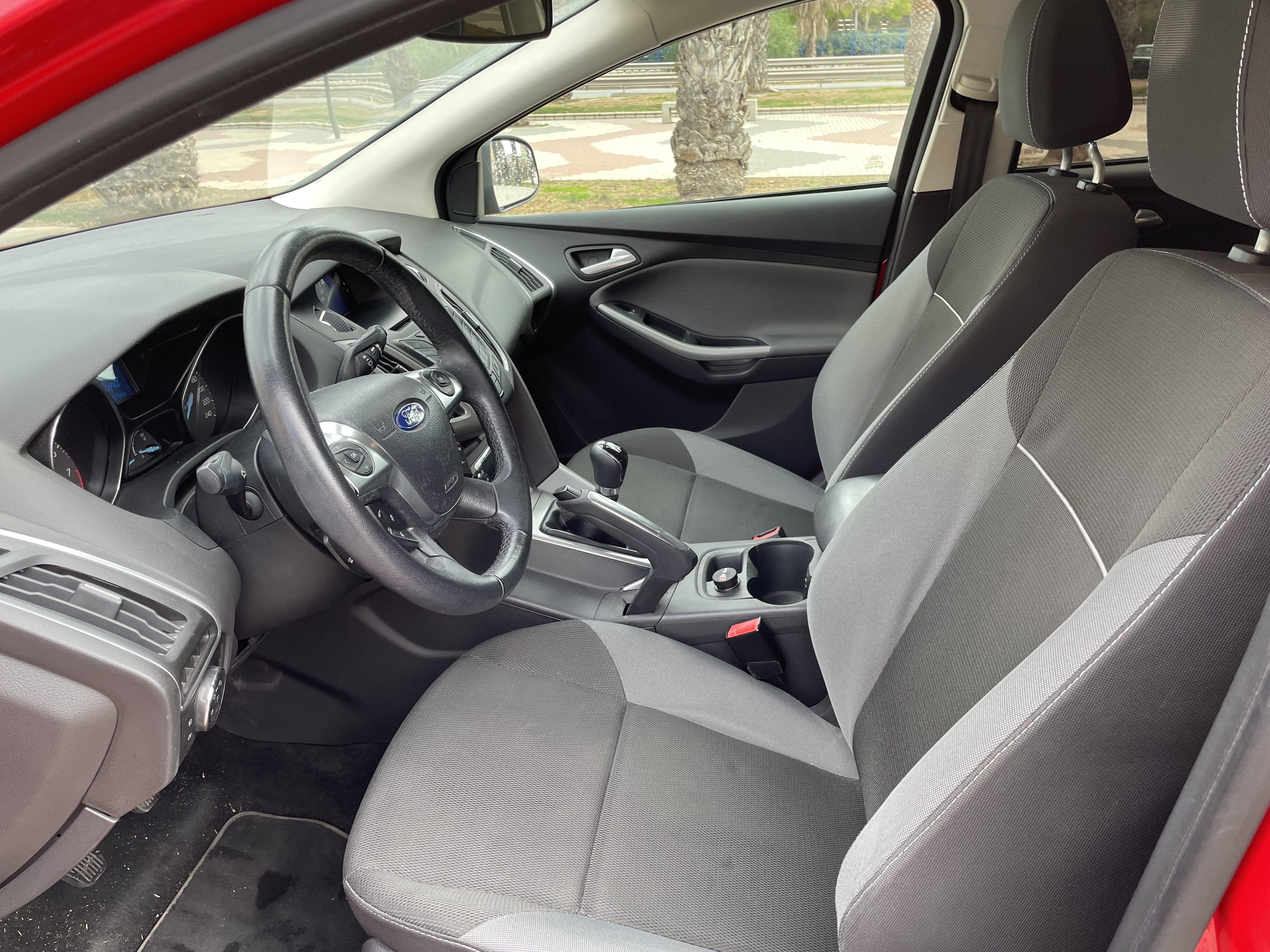 Ford Focus 1.6 con Audio Bluetooth