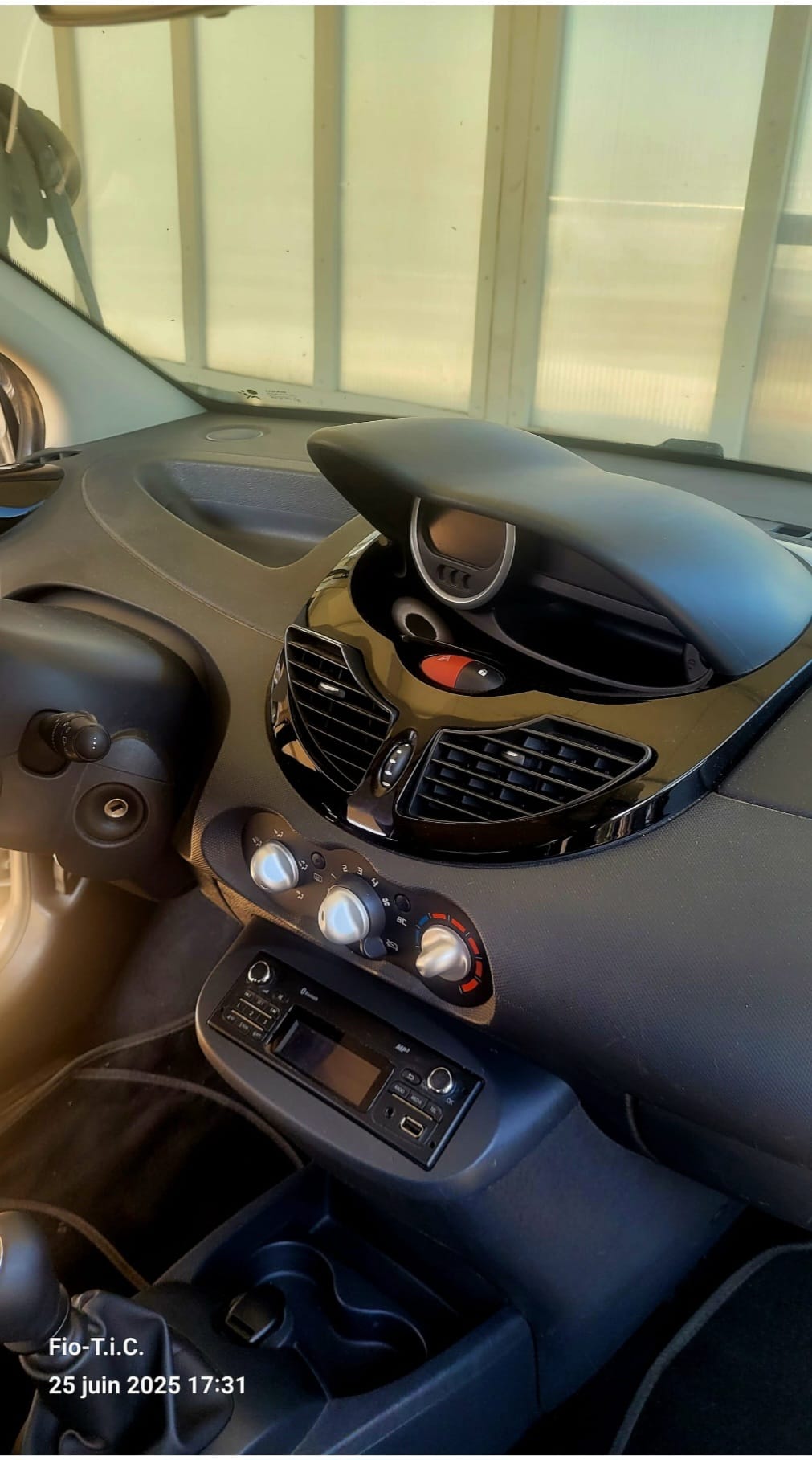 Renault Twingo II avec Entrée audio / iPod