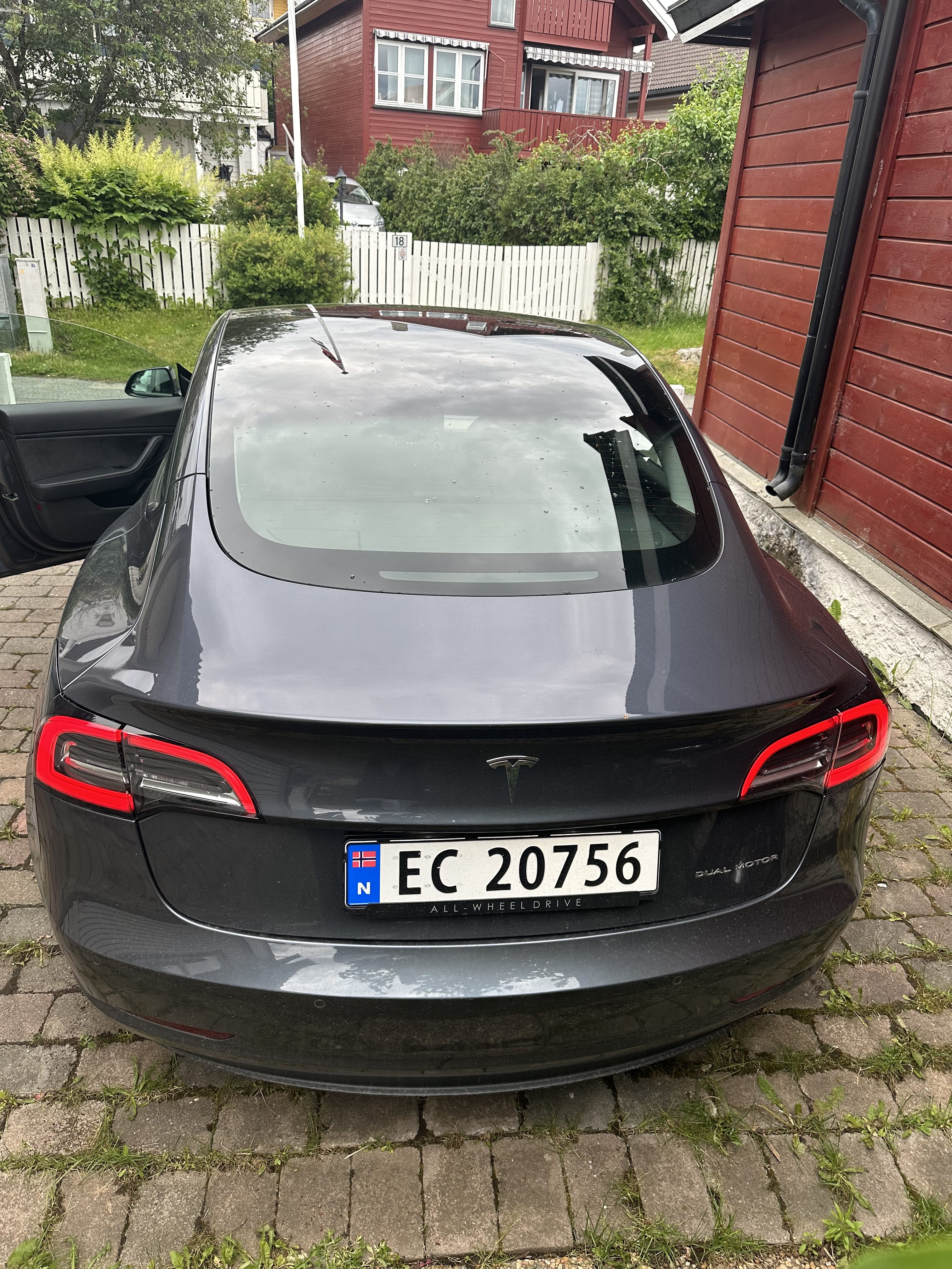 Tesla Model 3 Long Range med GPS