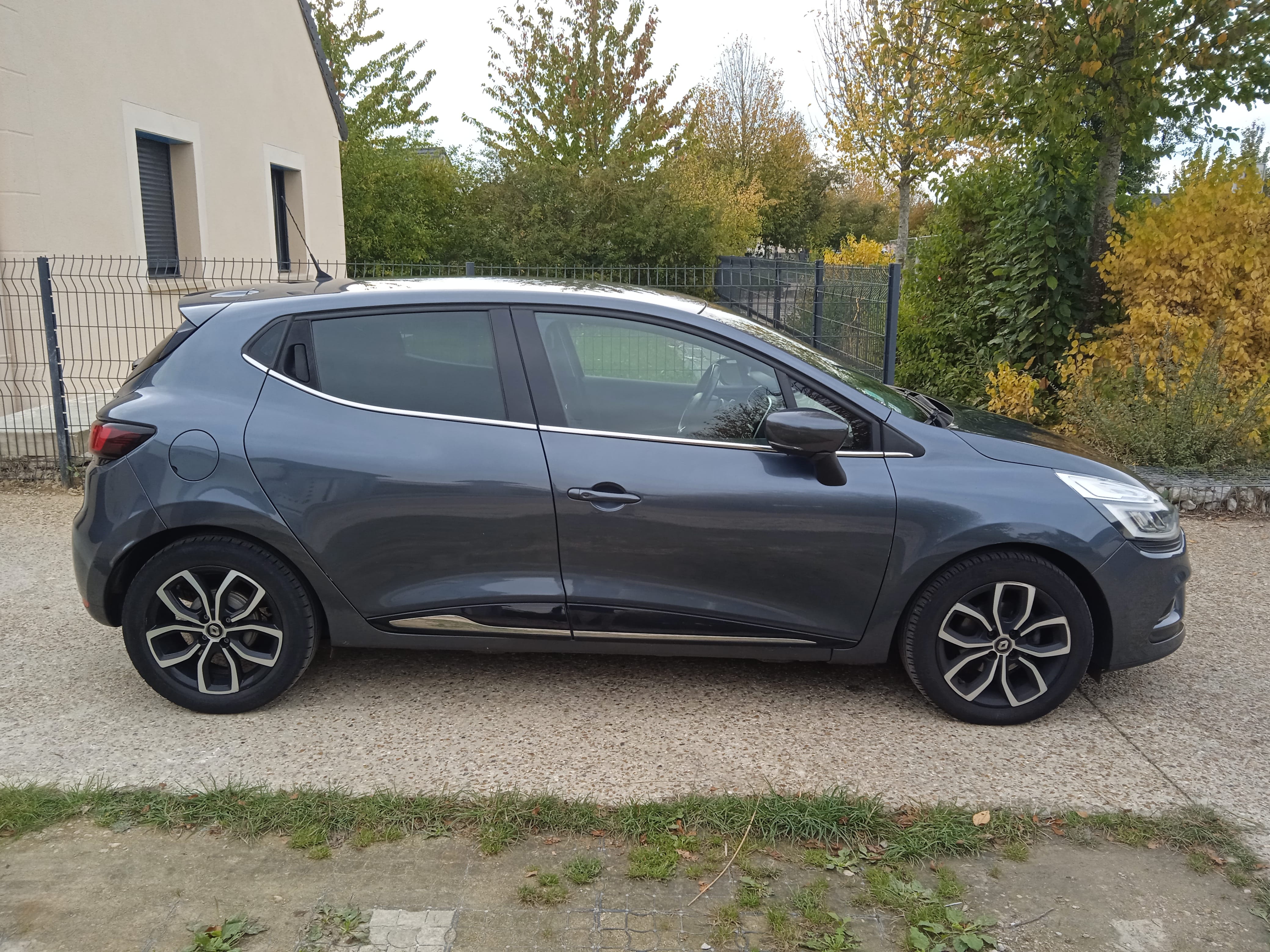 Renault Clio avec Climatisation