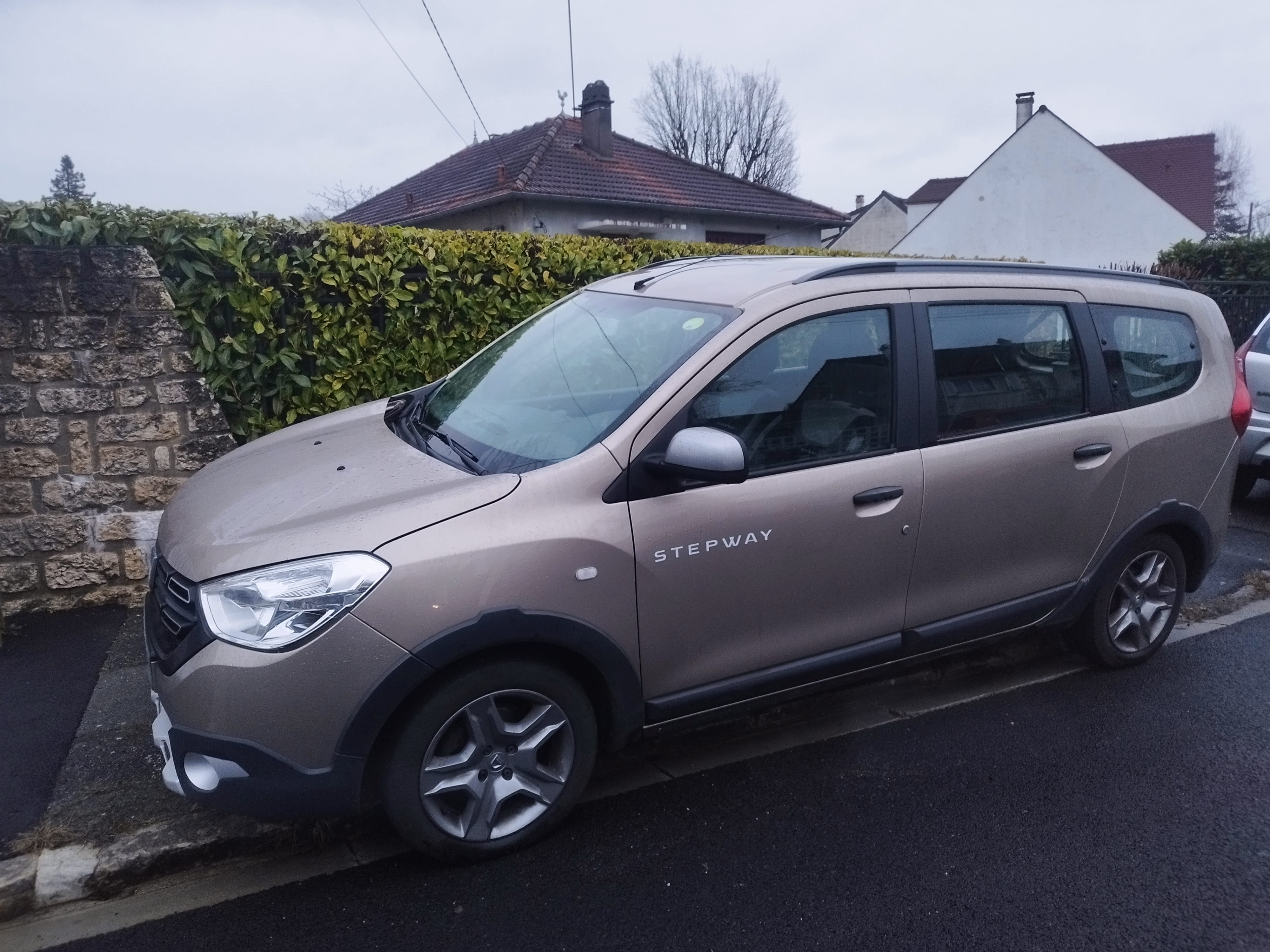 Dacia Lodgy avec Climatisation